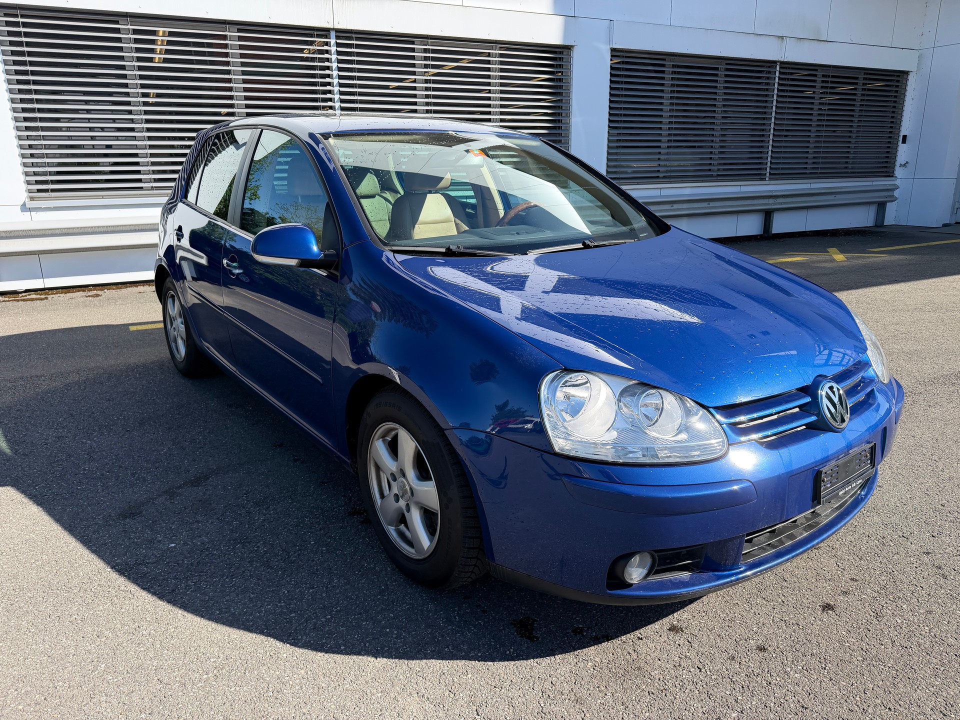 VW Golf 2.0 FSI Comfortline-showroom-element-1