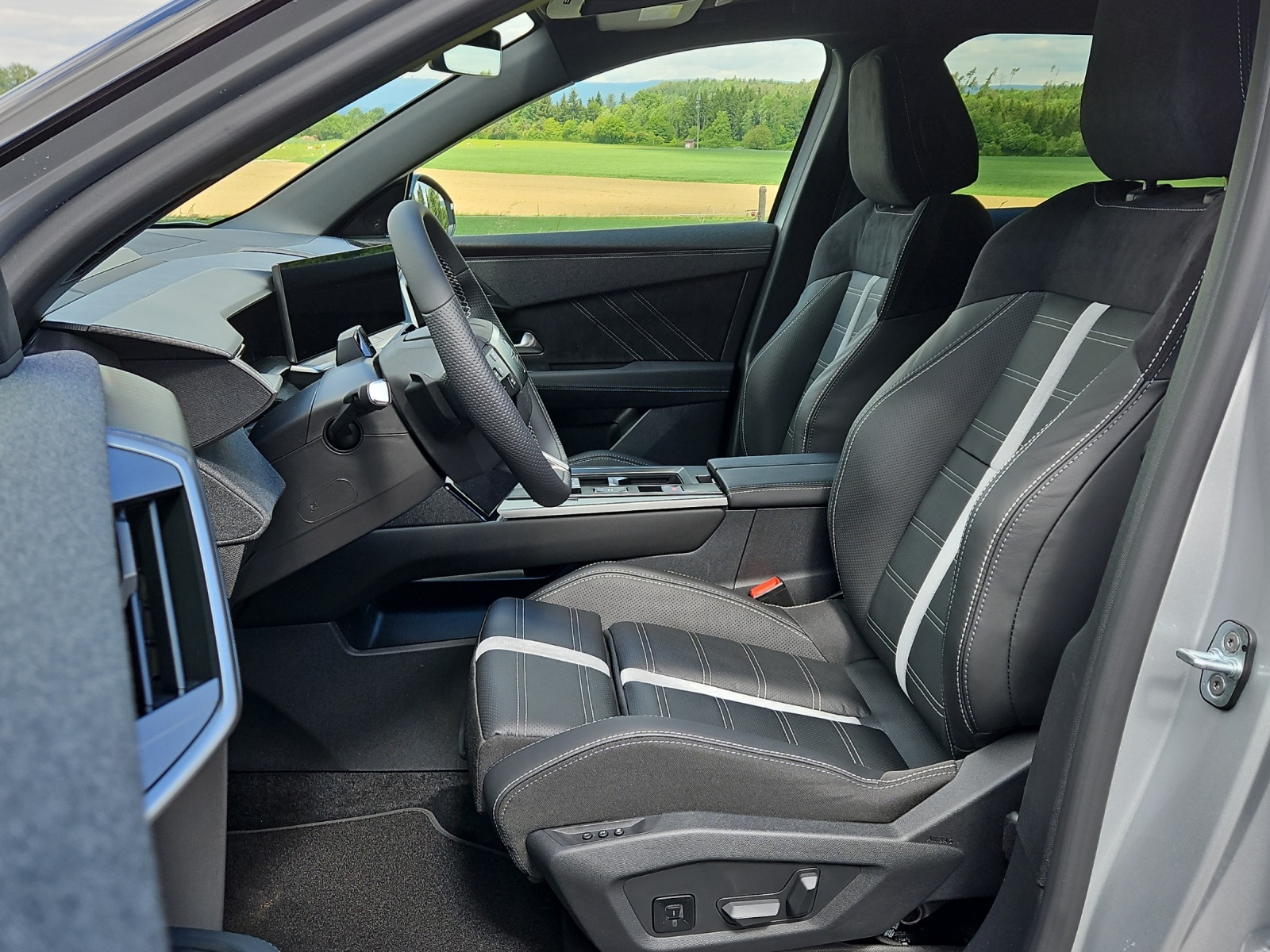 OPEL Grandland-e long range GS-image-6