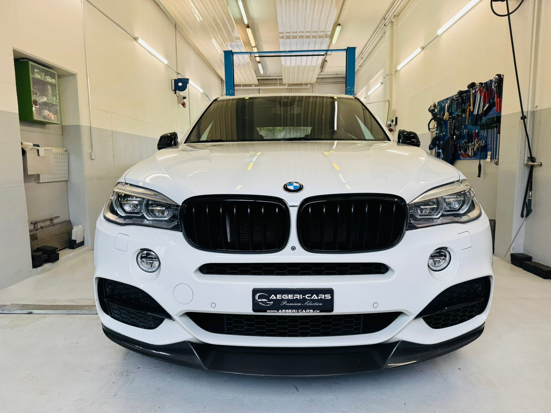 BMW X5 xDrive M50d Steptronic-showroom-element-1