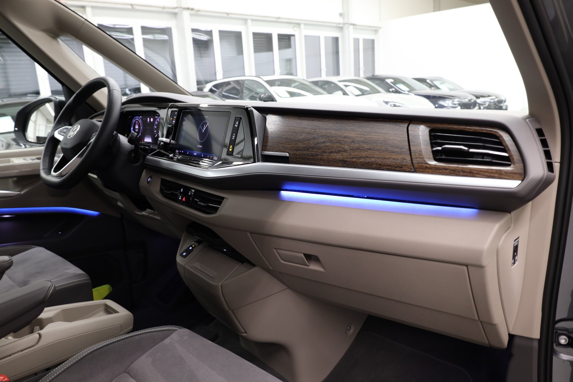 VW T7 Multivan kurz 2.0 TDI Style DSG-image-18