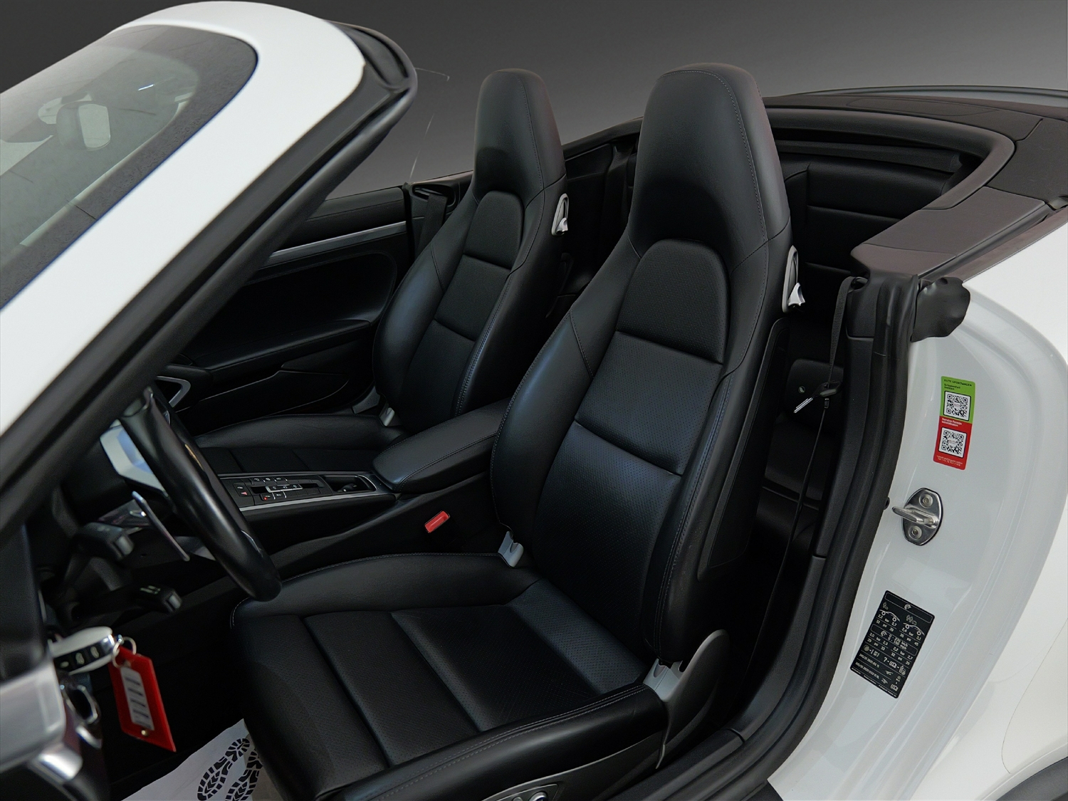 PORSCHE 911 Carrera 4S Cabrio-showroom-element-2
