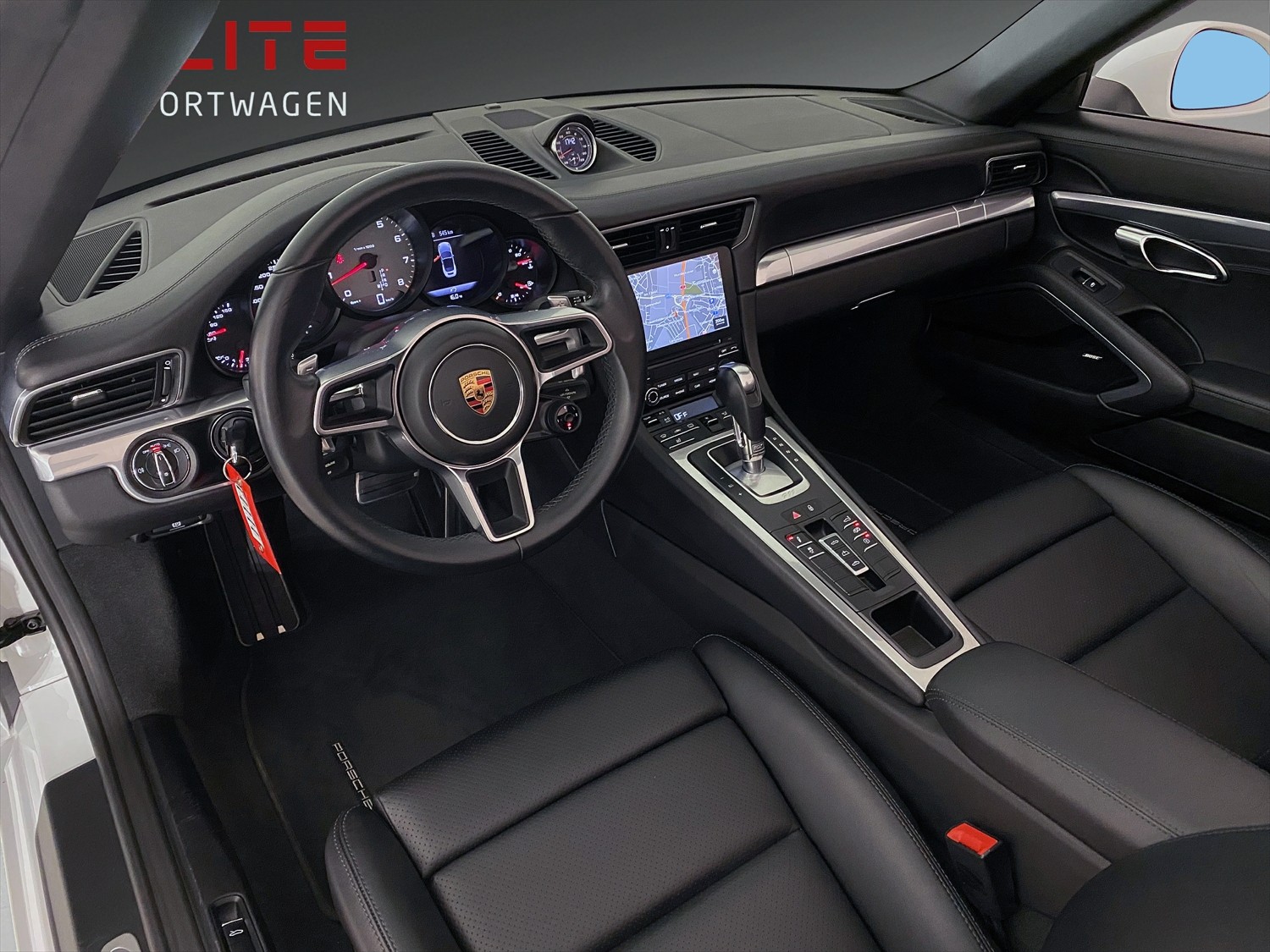 PORSCHE 911 Carrera 4S Cabrio-image-15