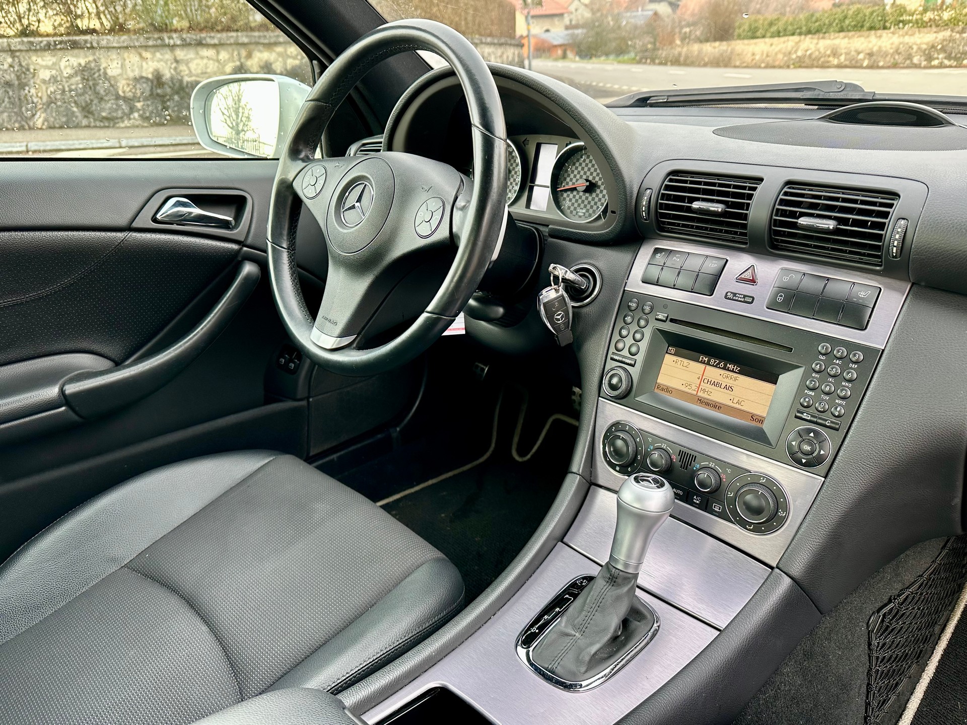 MERCEDES-BENZ CLC 200 Kompressor Automatic-image-10