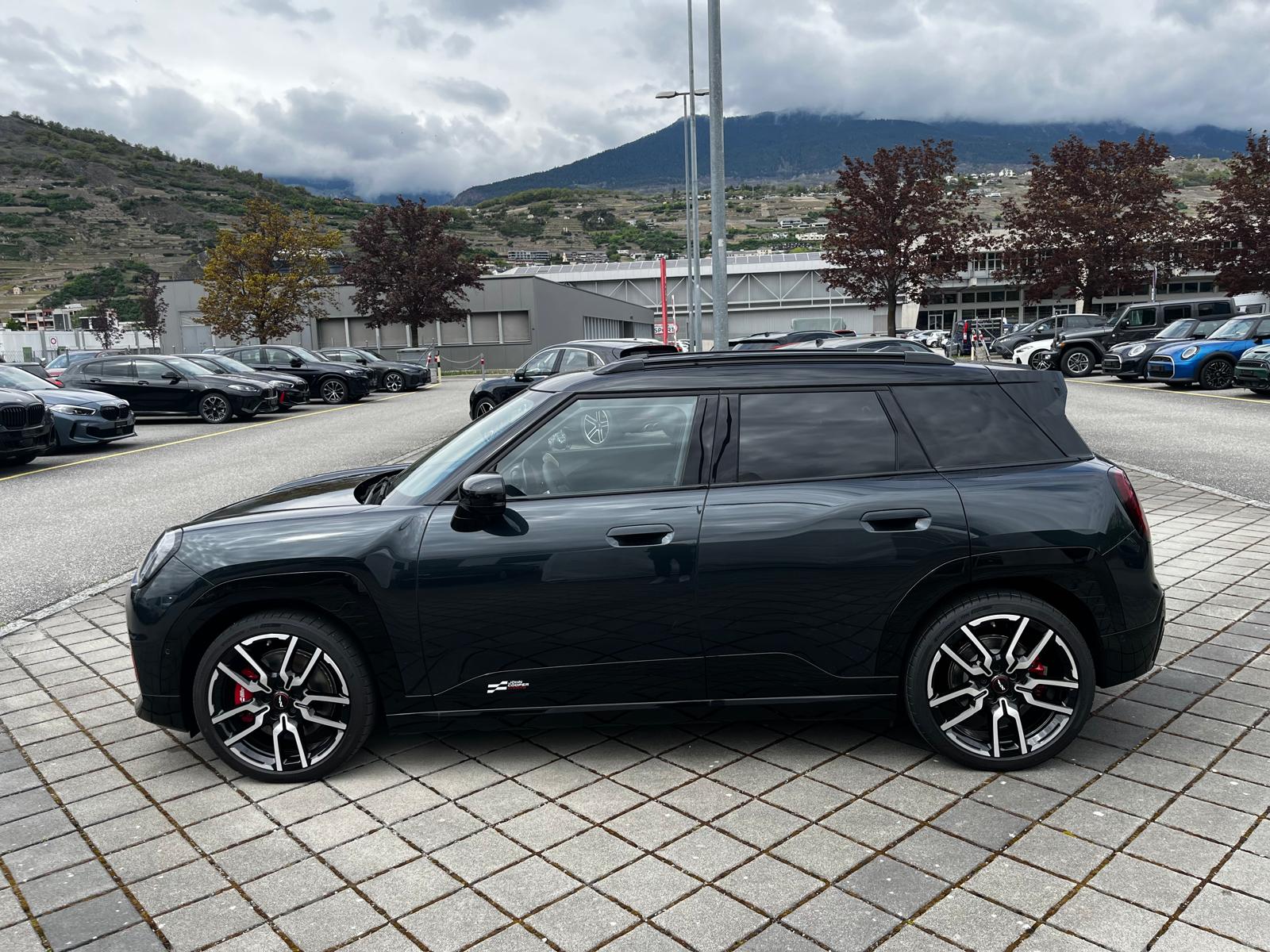 MINI Aceman e John Cooper Works-showroom-element-1