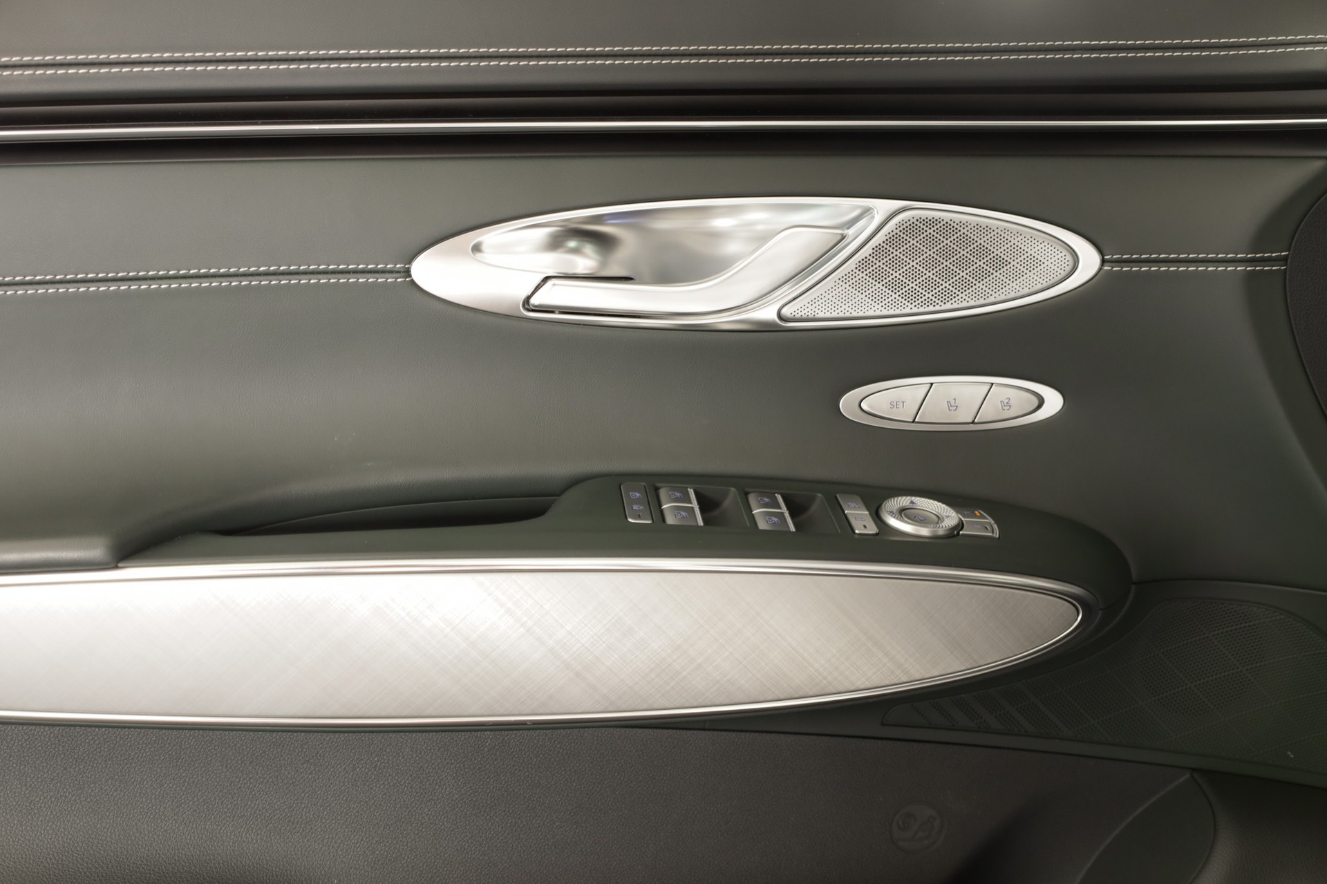 GENESIS GV70 Electrified Sport kWh 77,4 AWD-image-13