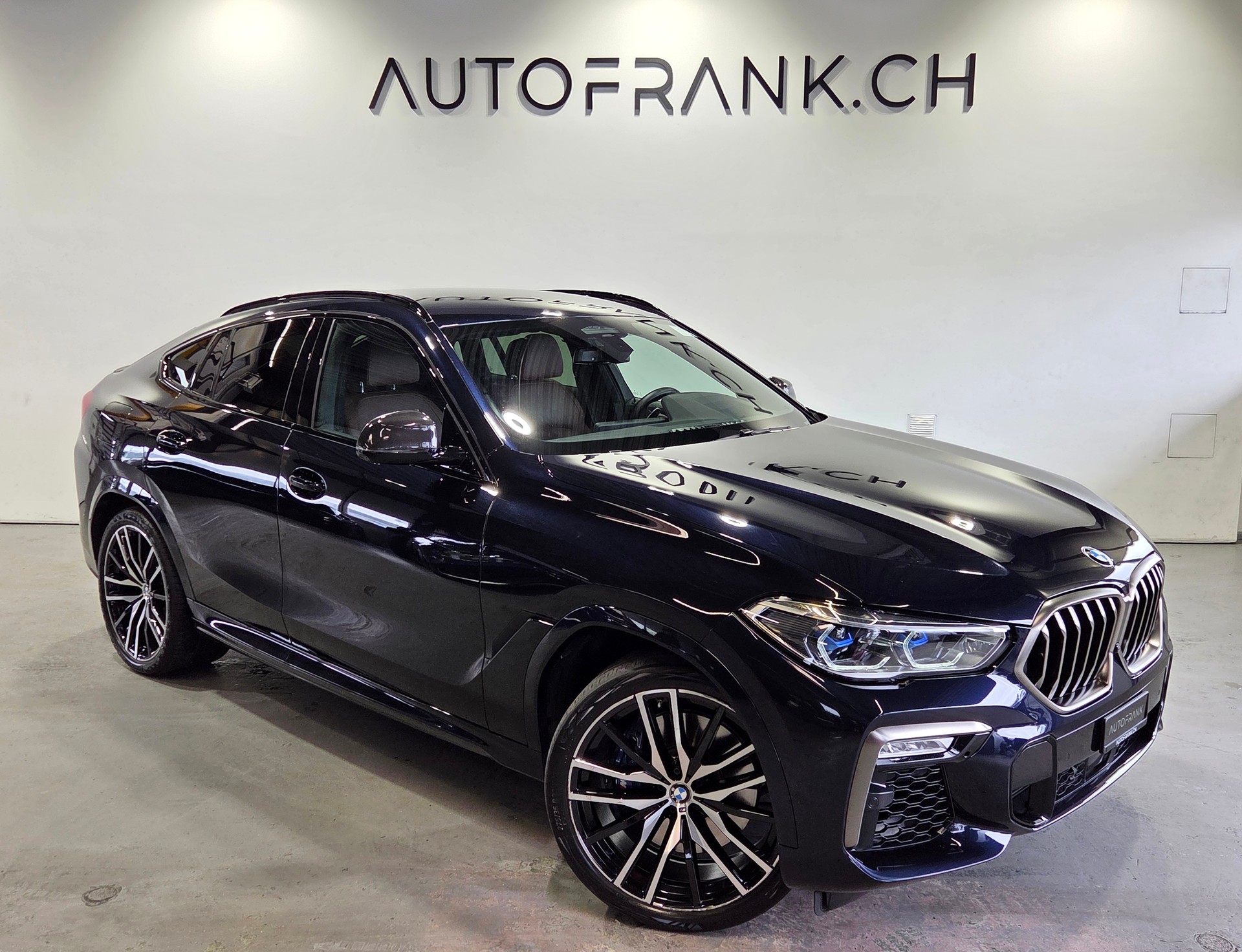 BMW X6 M50d-image-13