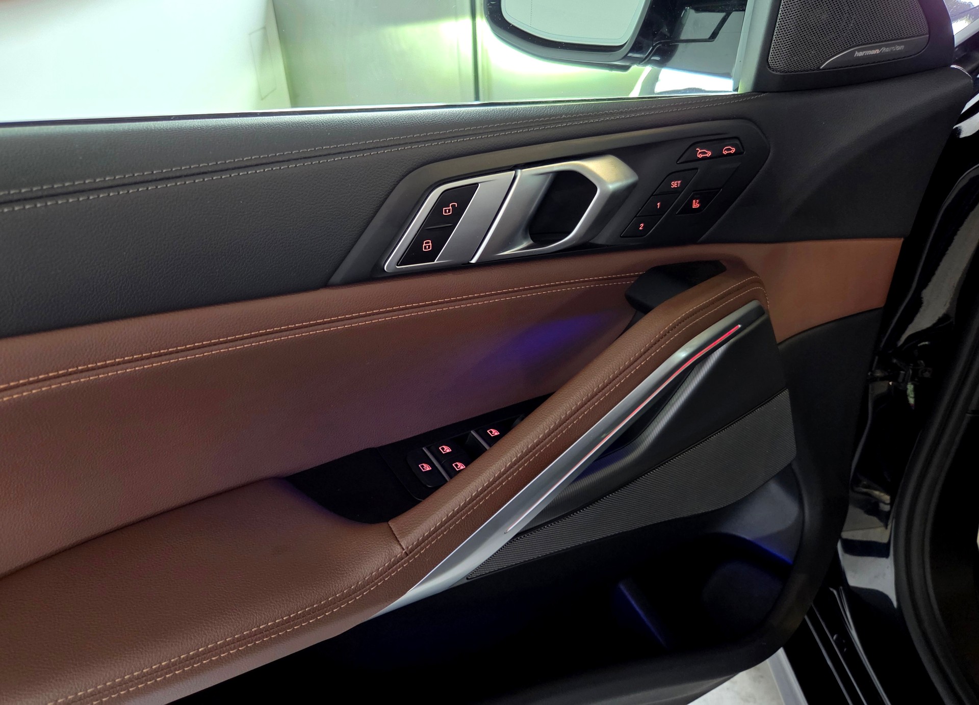 BMW X6 M50d-image-15