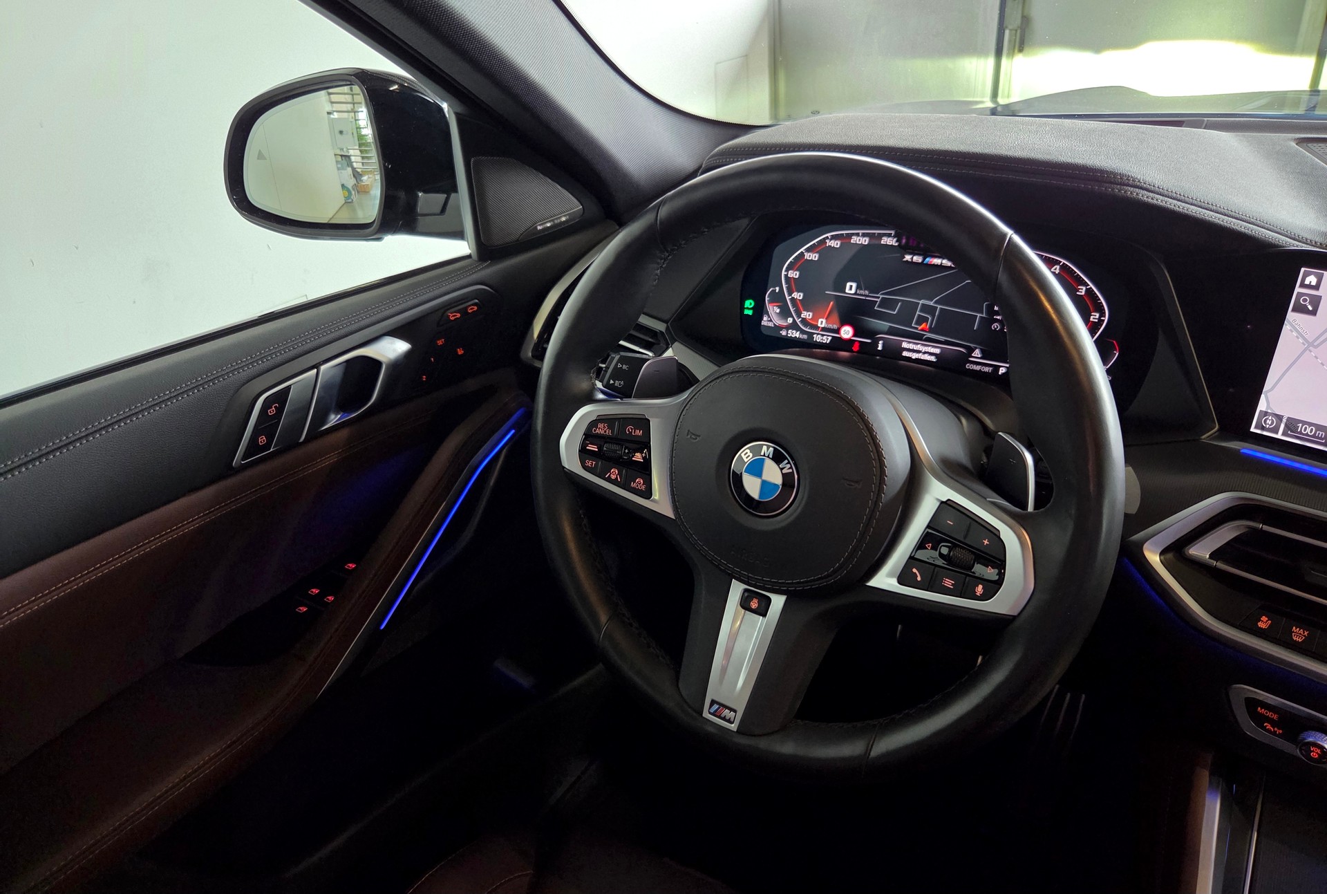 BMW X6 M50d-image-17