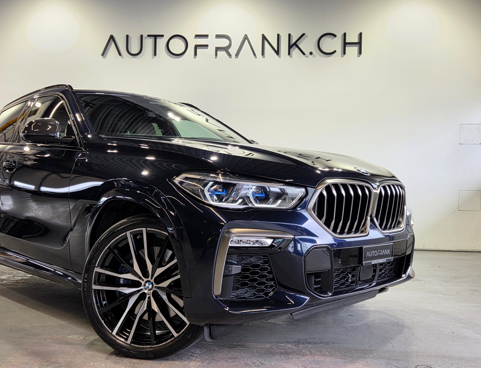 BMW X6 M50d-image-6