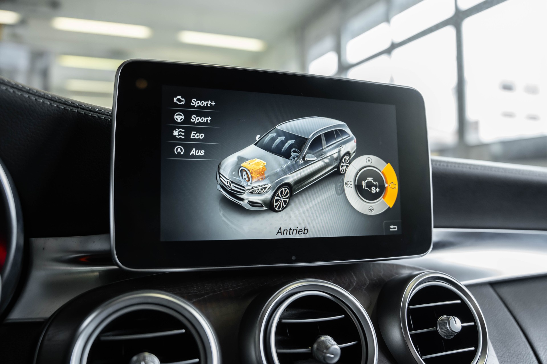MERCEDES-BENZ C 220 BlueTEC Swiss Star Avantgarde 7G-Tronic-image-21