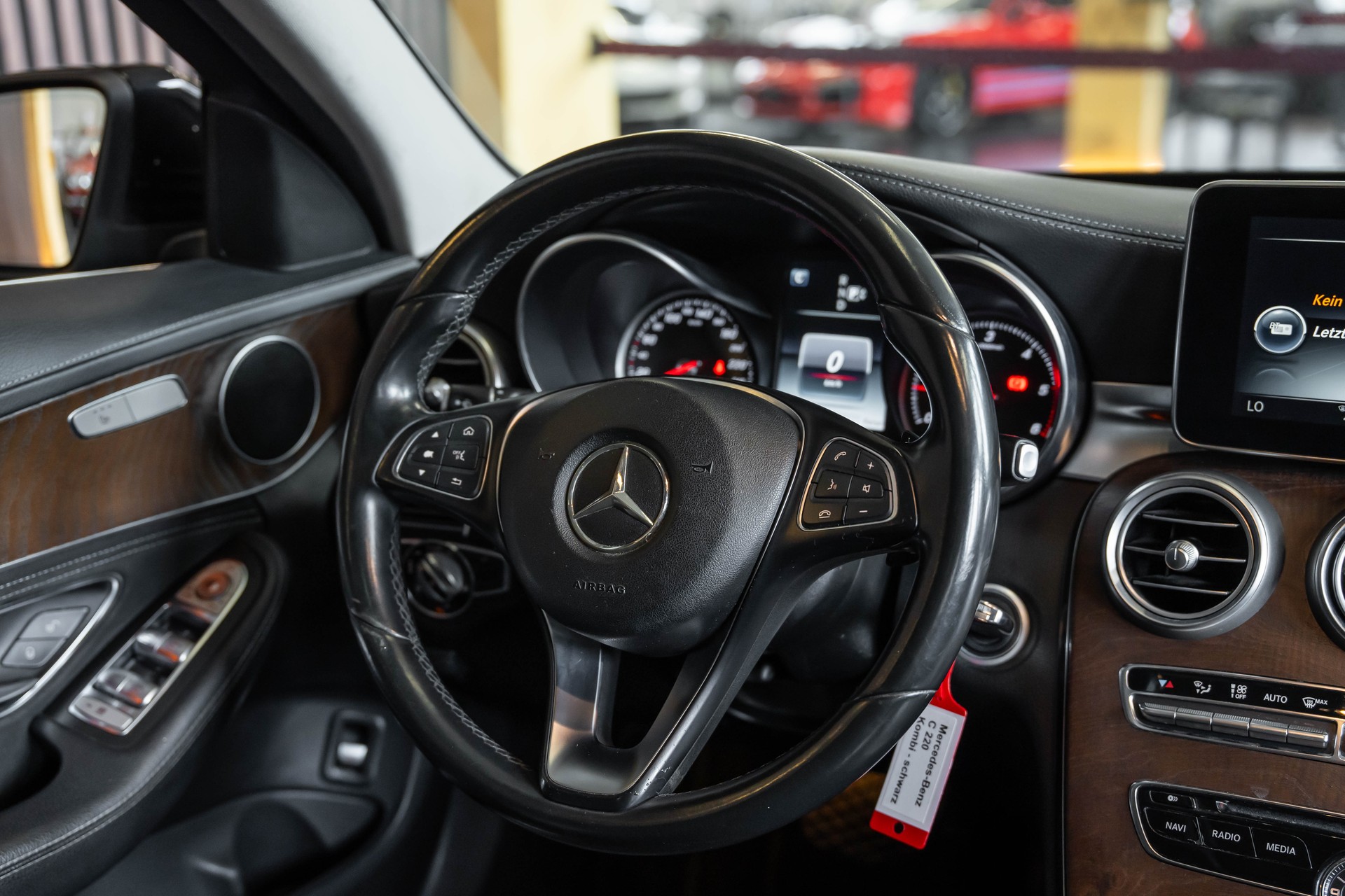 MERCEDES-BENZ C 220 BlueTEC Swiss Star Avantgarde 7G-Tronic-image-29