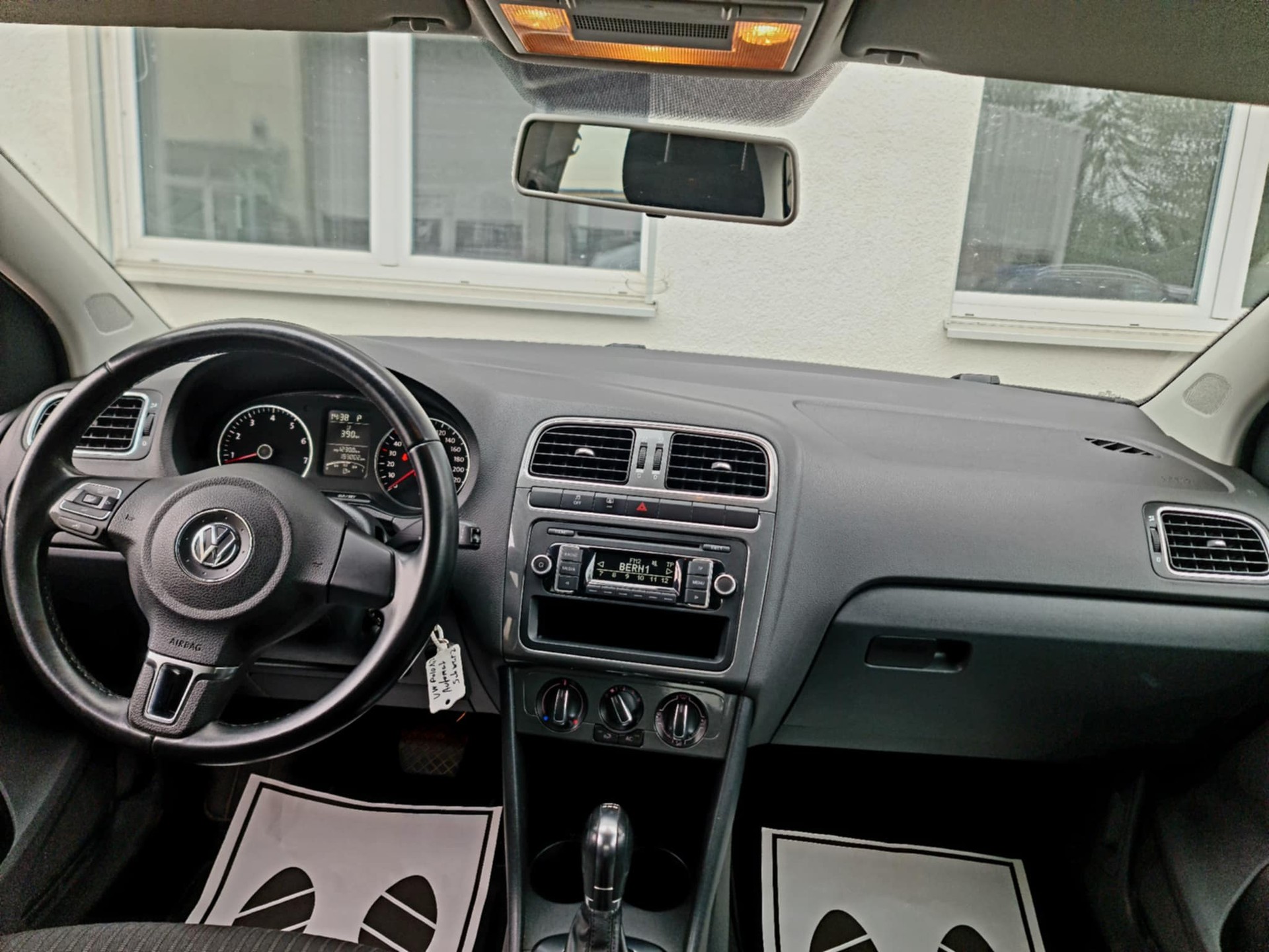 VW Polo 1.2 TSI Comfortline DSG-image-9