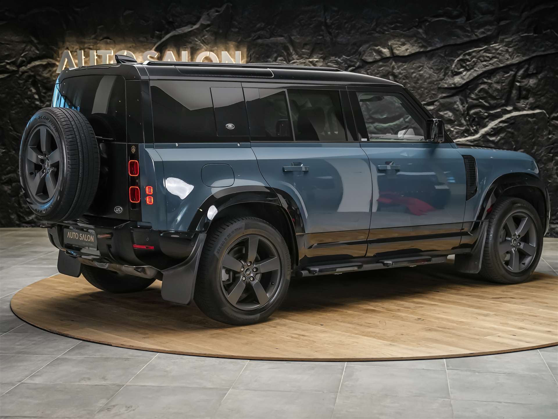LAND ROVER Defender 110 P400e Si4 PHEV X-Dynamic SE AT8 *CH Auto*Head Up*Panorama*Meridian*360° Kamera*-image-5