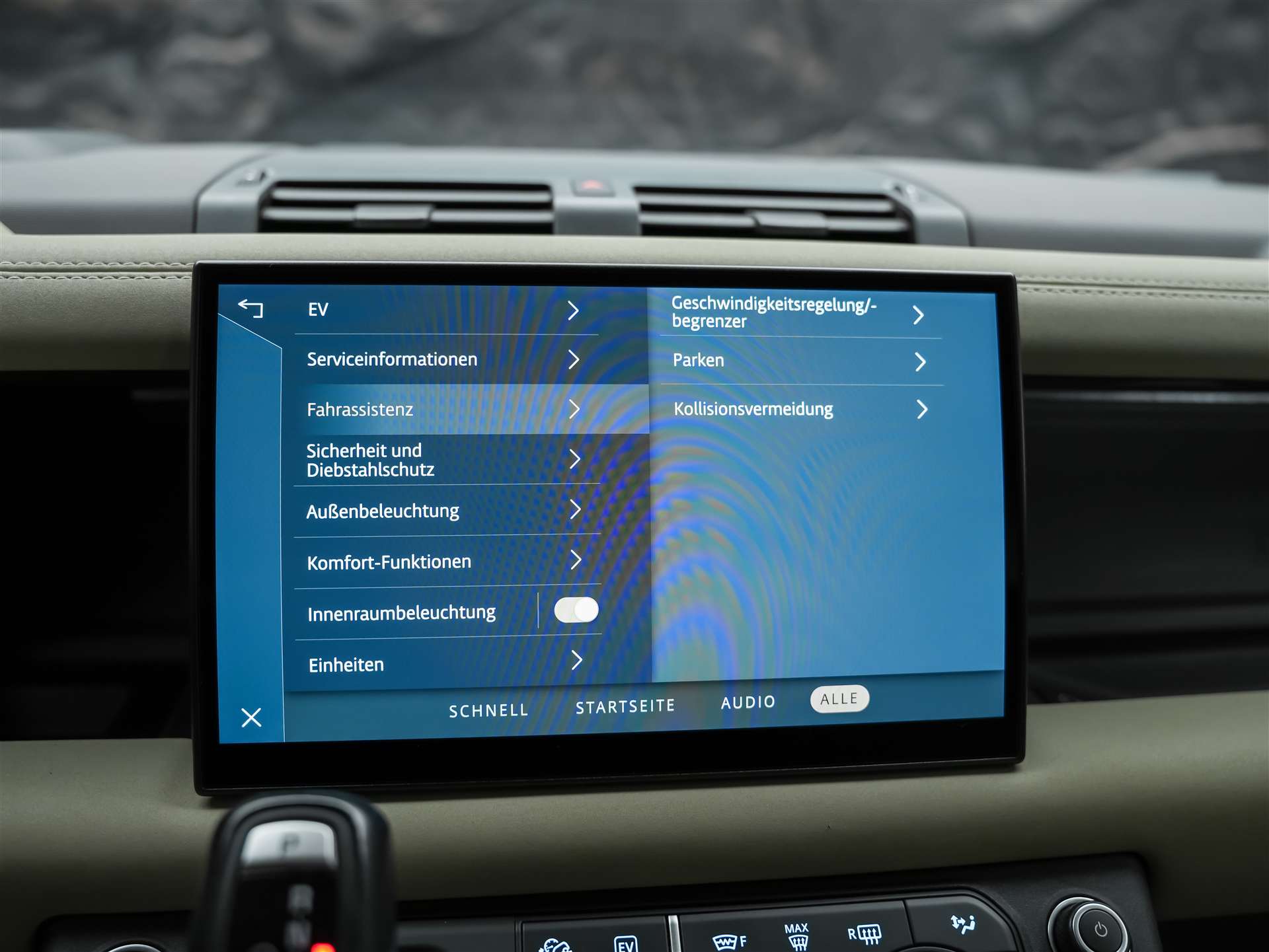 LAND ROVER Defender 110 P400e Si4 PHEV X-Dynamic SE AT8 *CH Auto*Head Up*Panorama*Meridian*360° Kamera*-image-42