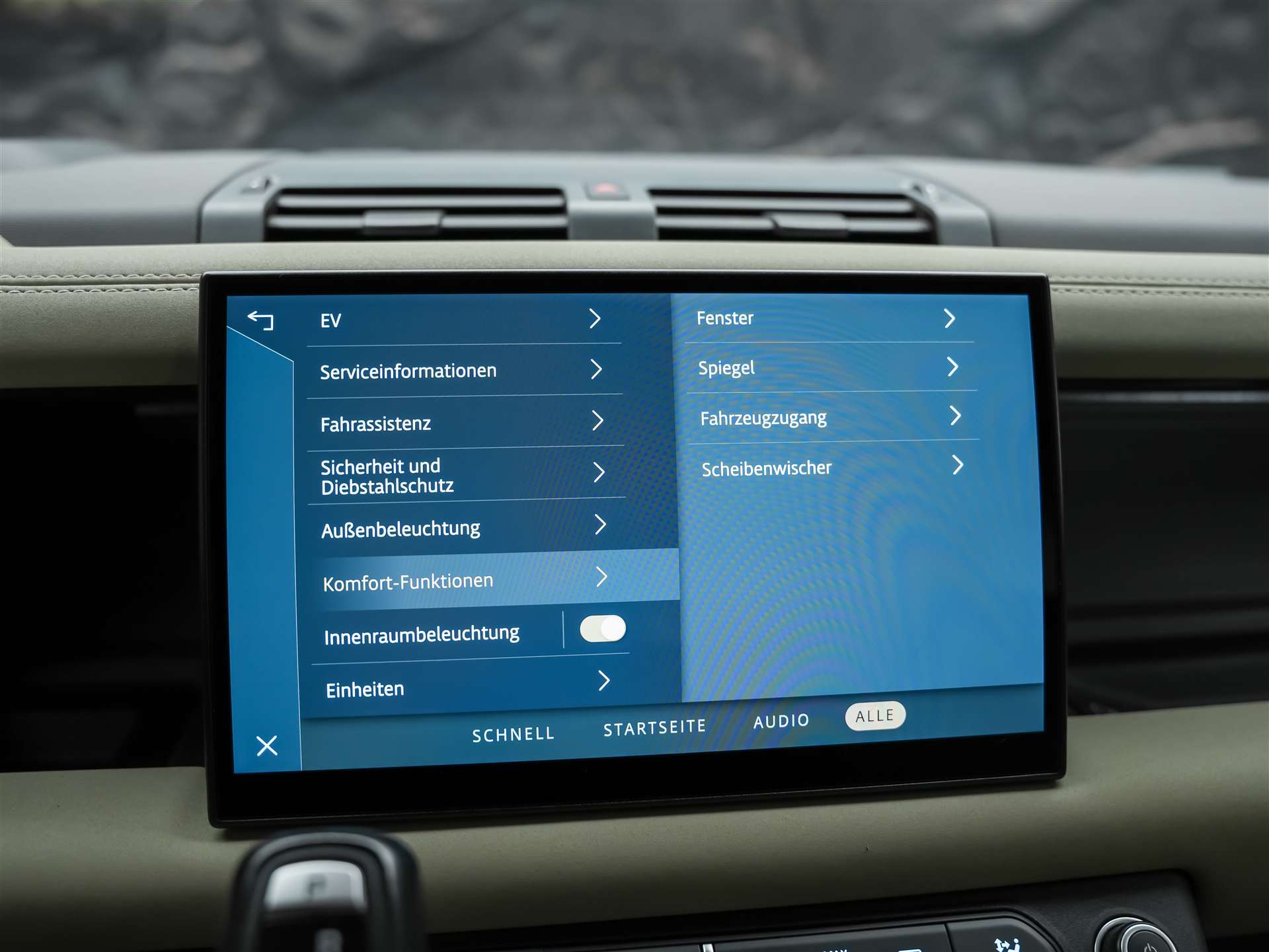 LAND ROVER Defender 110 P400e Si4 PHEV X-Dynamic SE AT8 *CH Auto*Head Up*Panorama*Meridian*360° Kamera*-image-43