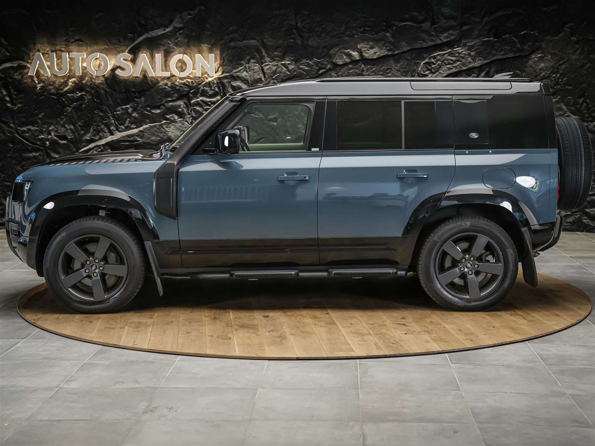 LAND ROVER Defender 110 P400e Si4 PHEV X-Dynamic SE AT8 *CH Auto*Head Up*Panorama*Meridian*360° Kamera*-showroom-element-2