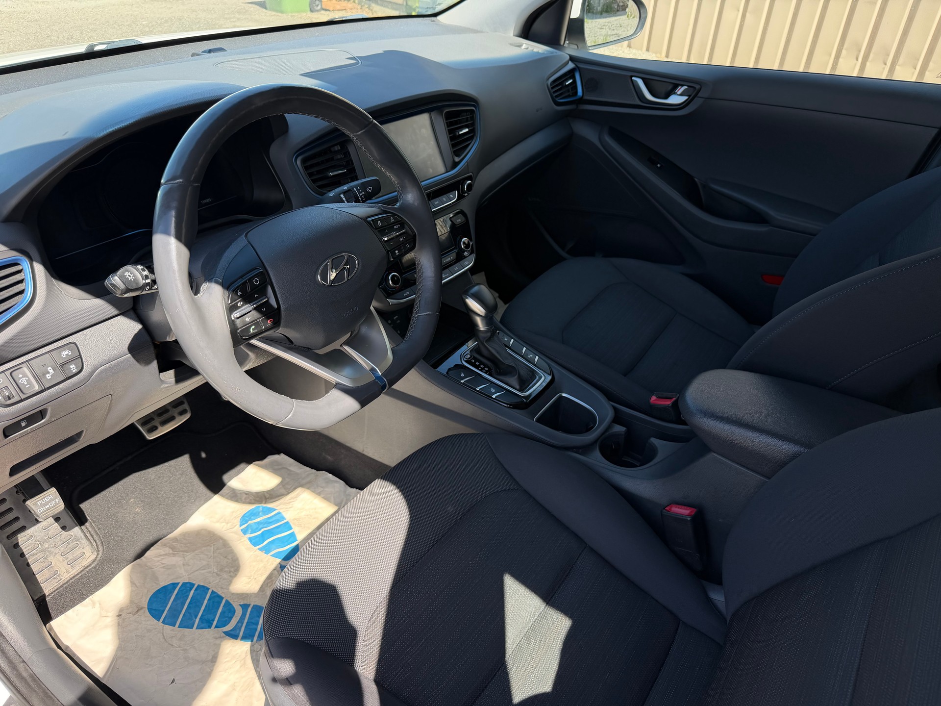 HYUNDAI Ioniq 1.6 GDi HEV Launch Plus DCT | CH-Auto | Frisch MFK | 1-Hand-image-7