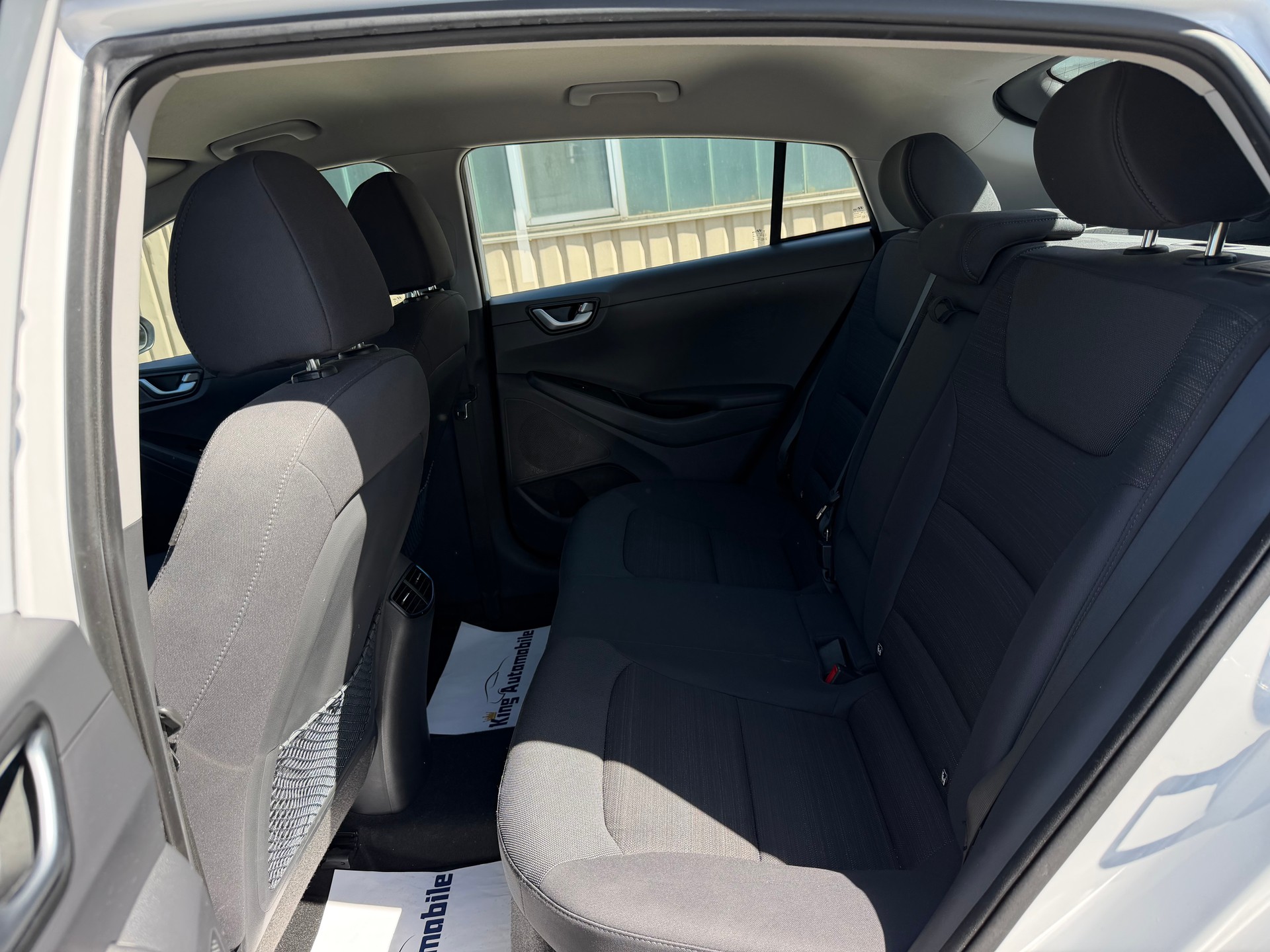 HYUNDAI Ioniq 1.6 GDi HEV Launch Plus DCT | CH-Auto | Frisch MFK | 1-Hand-image-10