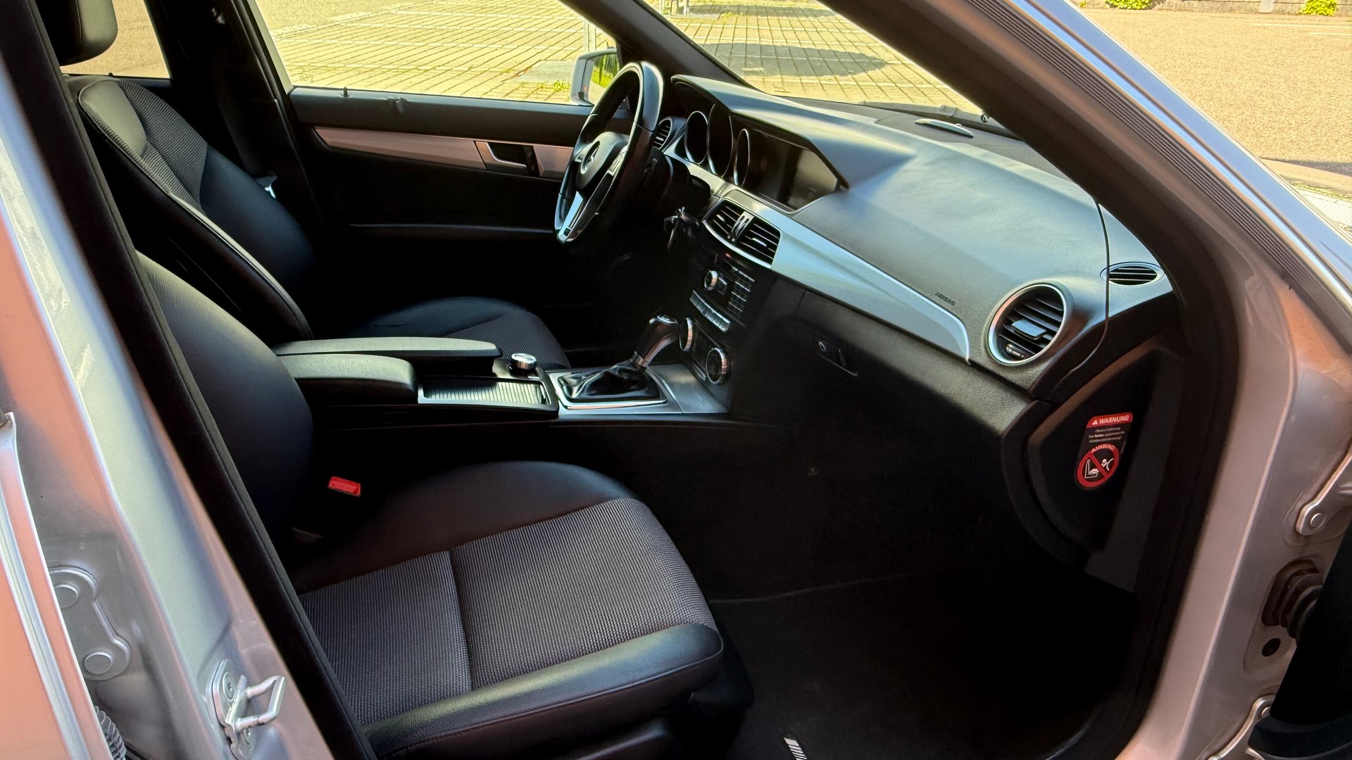 MERCEDES-BENZ C 250 CDI Avantgarde 4Matic 7G-Tronic-image-10