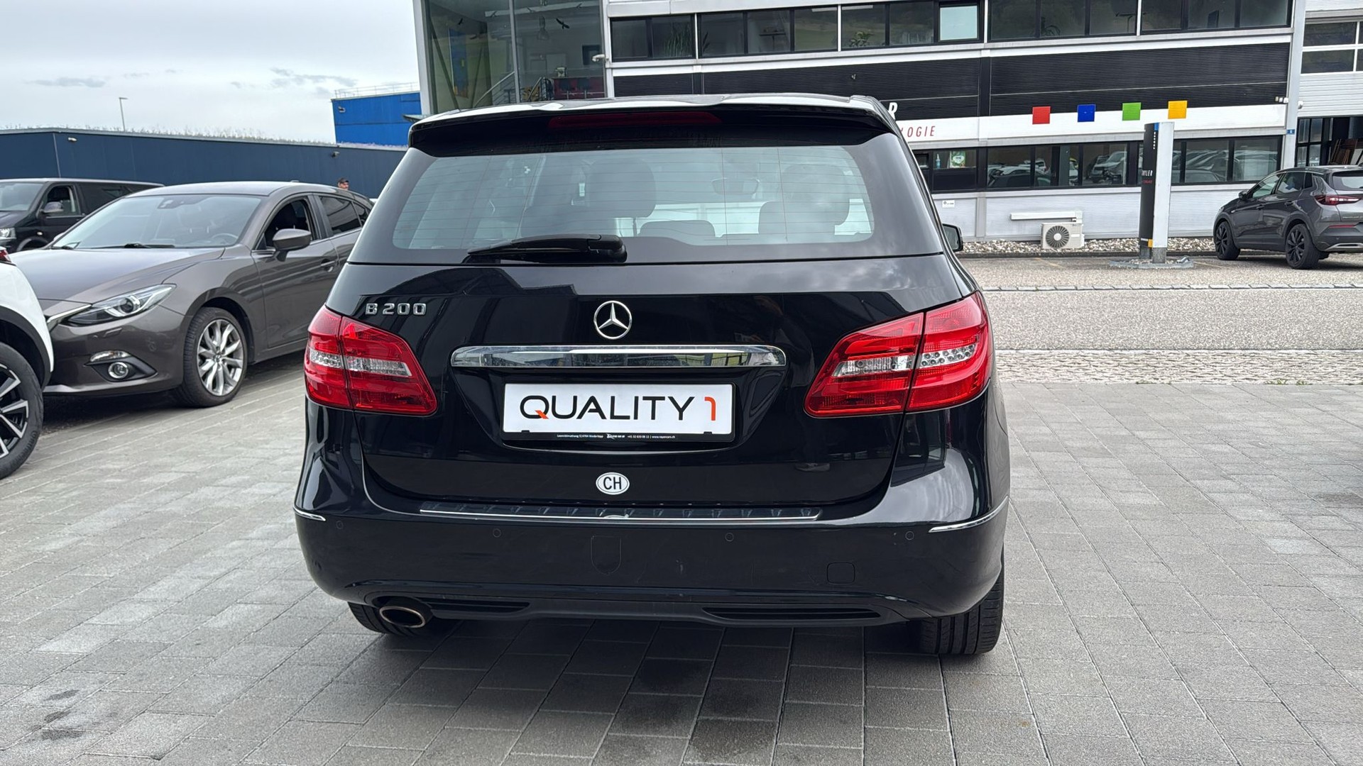 MERCEDES-BENZ B 200-image-14