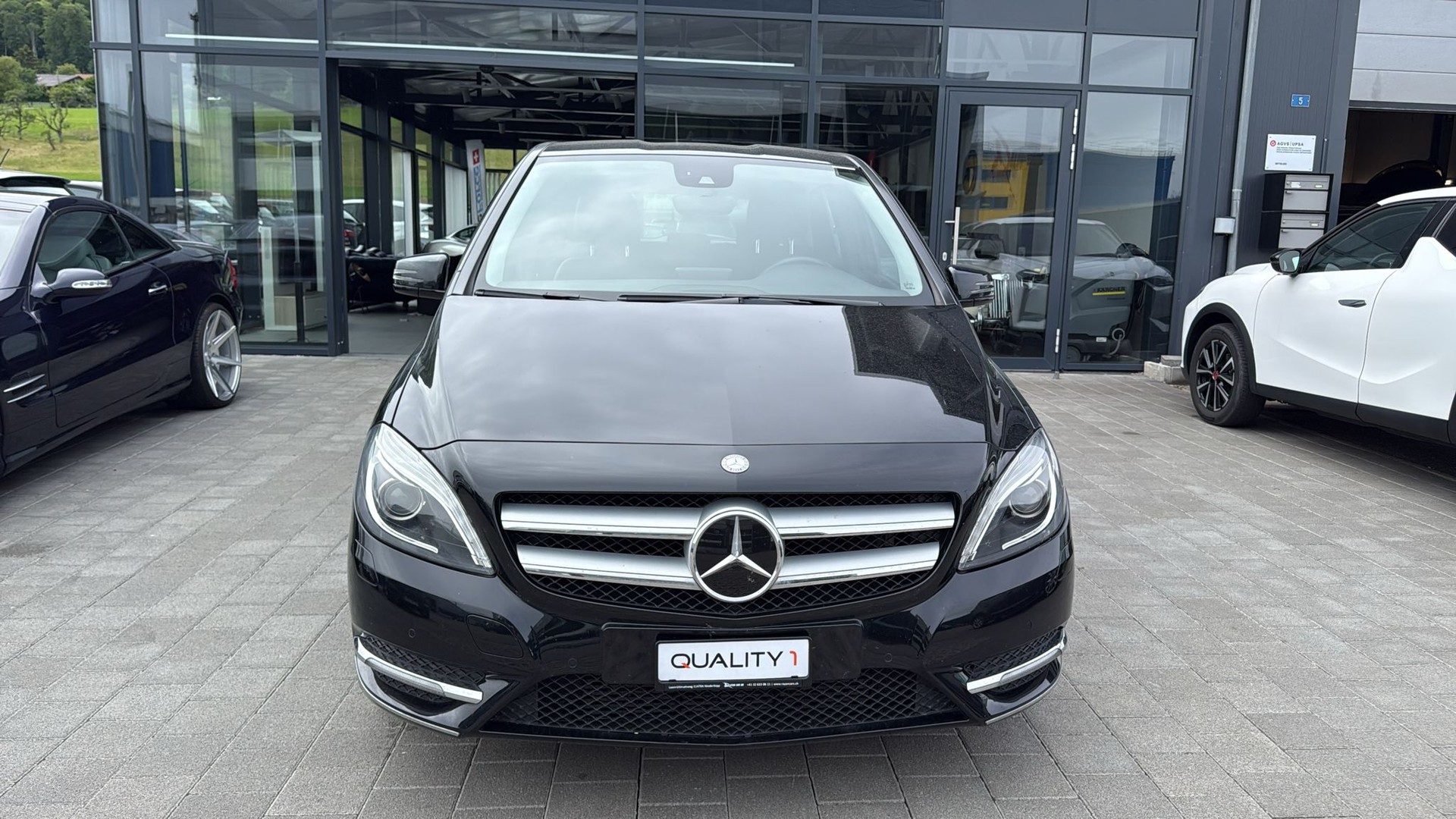 MERCEDES-BENZ B 200-image-8