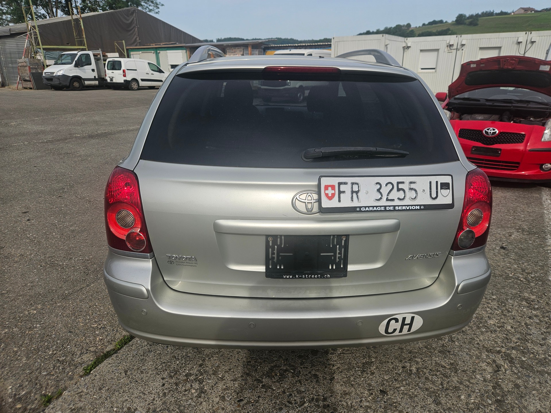 TOYOTA Avensis 2.0 D4 VVT-i Linea Sol Premium Sportswagon-image-2
