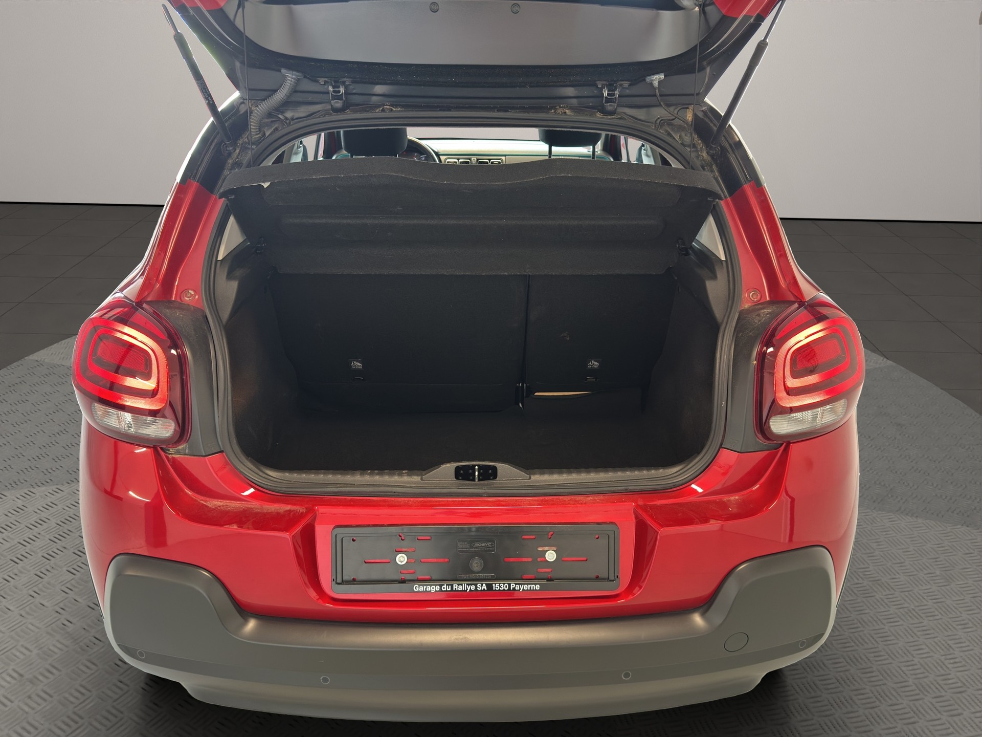 CITROEN C3 1.2i PureTech Shine EAT6-image-5