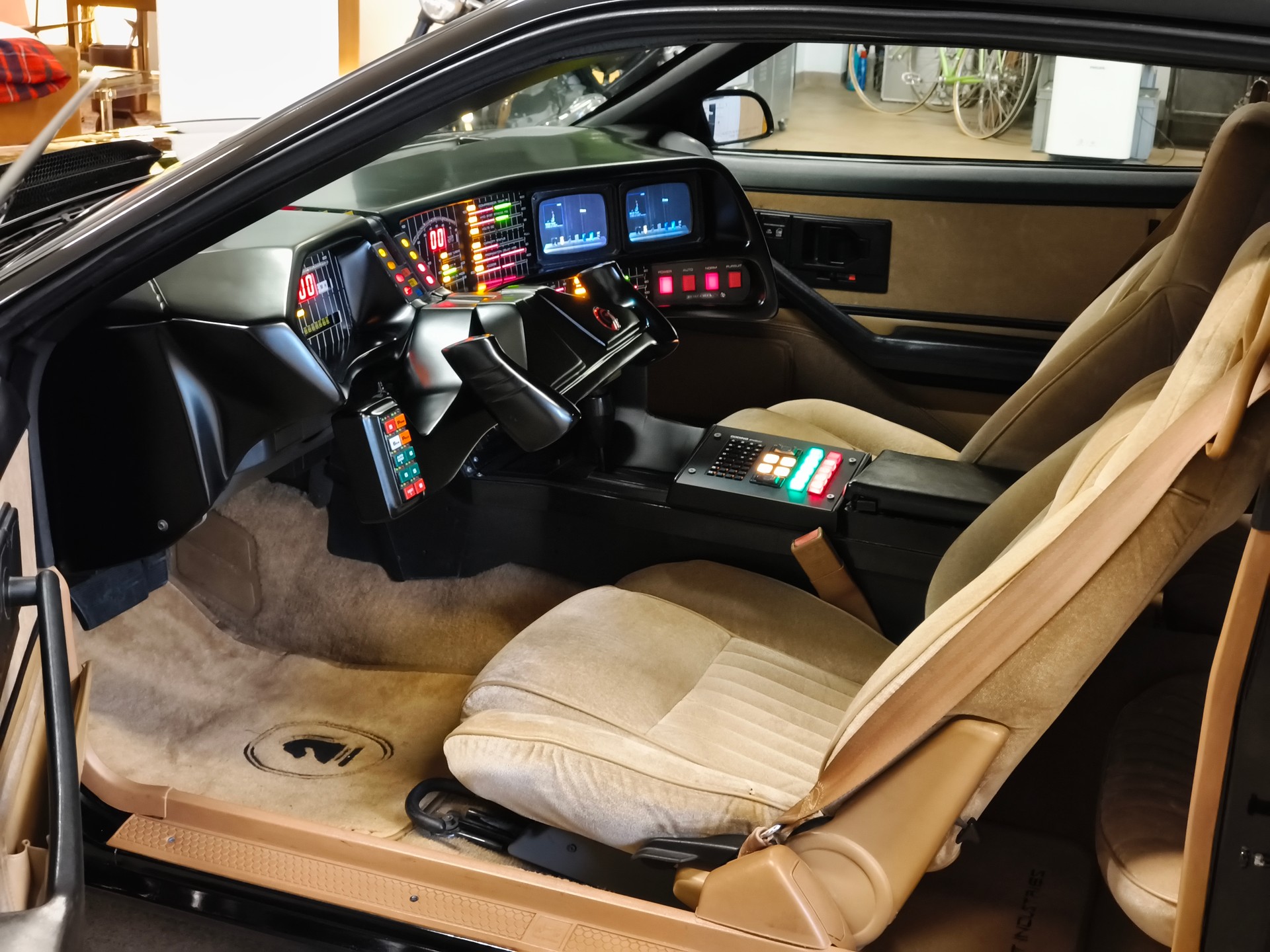 PONTIAC Firebird 5.0 V8 Trans Am-image-21