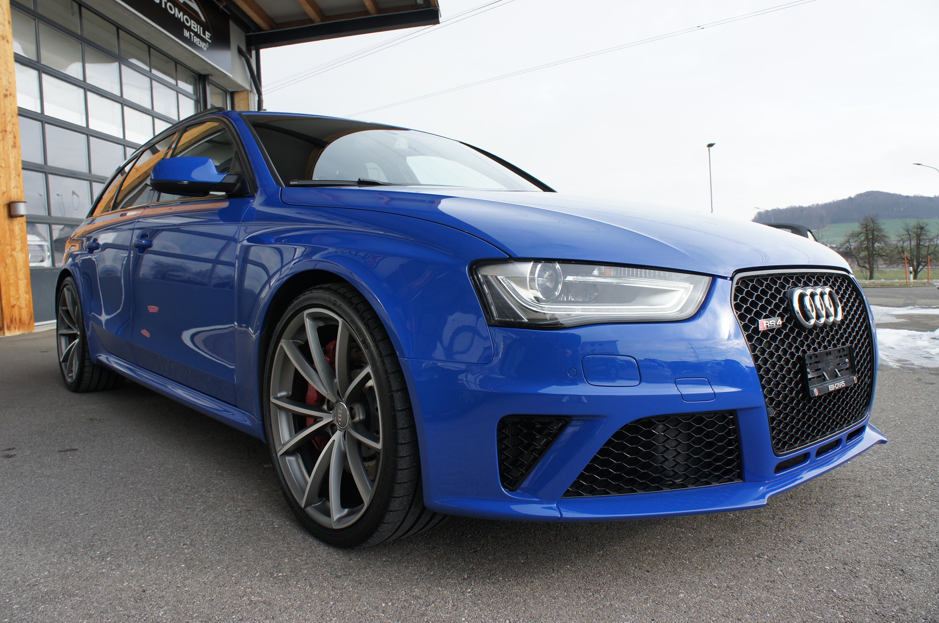 AUDI RS4 Avant Nogaro Selection 4.2 FSI V8 quattro S-tronic-image-6