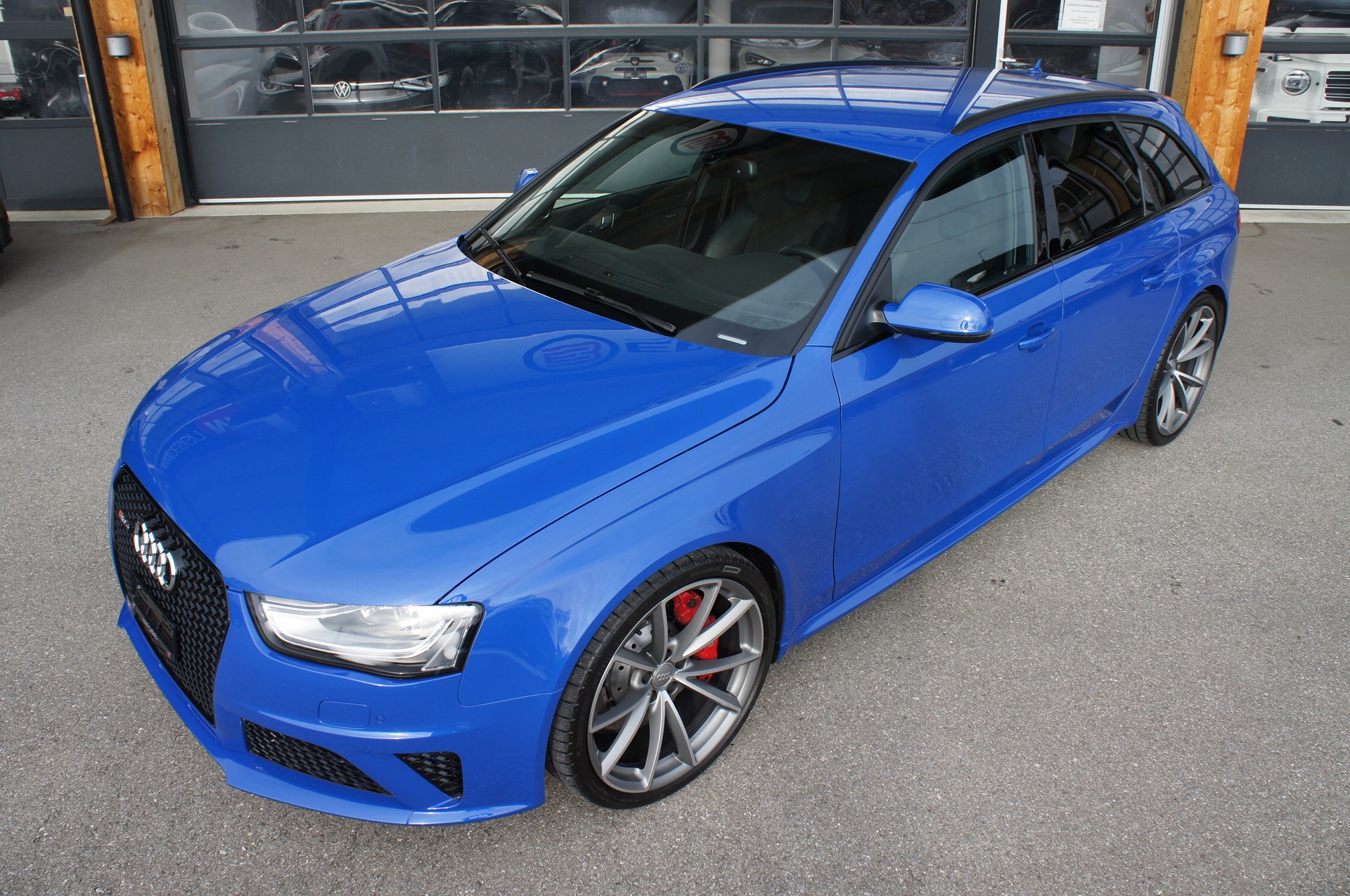 AUDI RS4 Avant Nogaro Selection 4.2 FSI V8 quattro S-tronic-image-8
