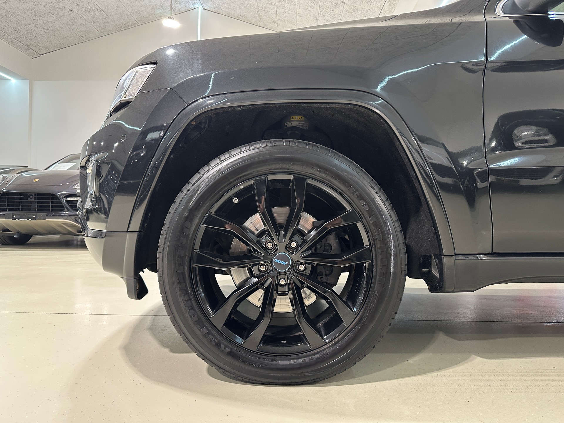 JEEP Grand Cherokee 3.0 CRD Overland Automatic-showroom-element-3
