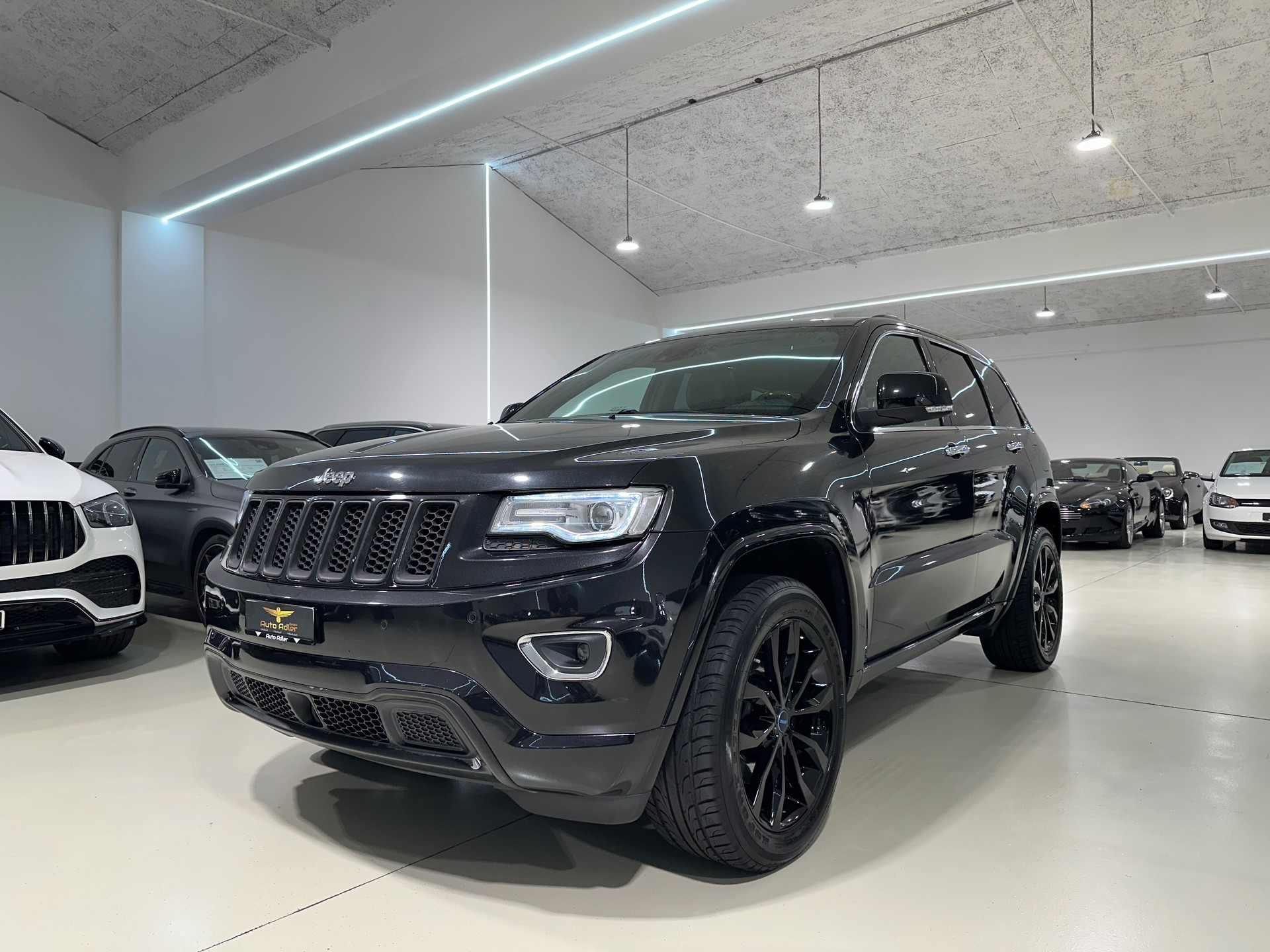 JEEP Grand Cherokee 3.0 CRD Overland Automatic-showroom-element-2