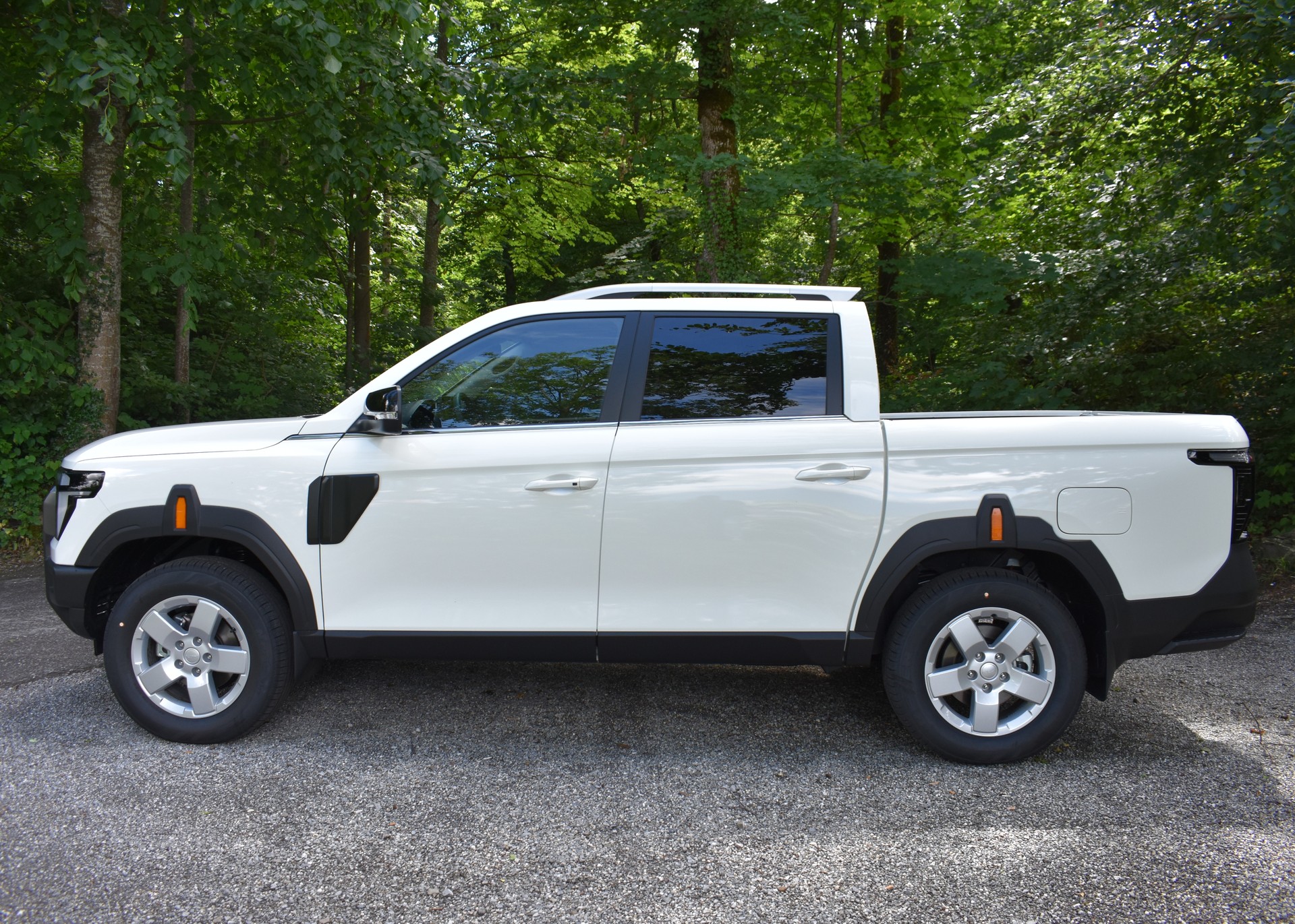 KGM-SsangYong Musso 2.2 Platinum 4WD A-image-4