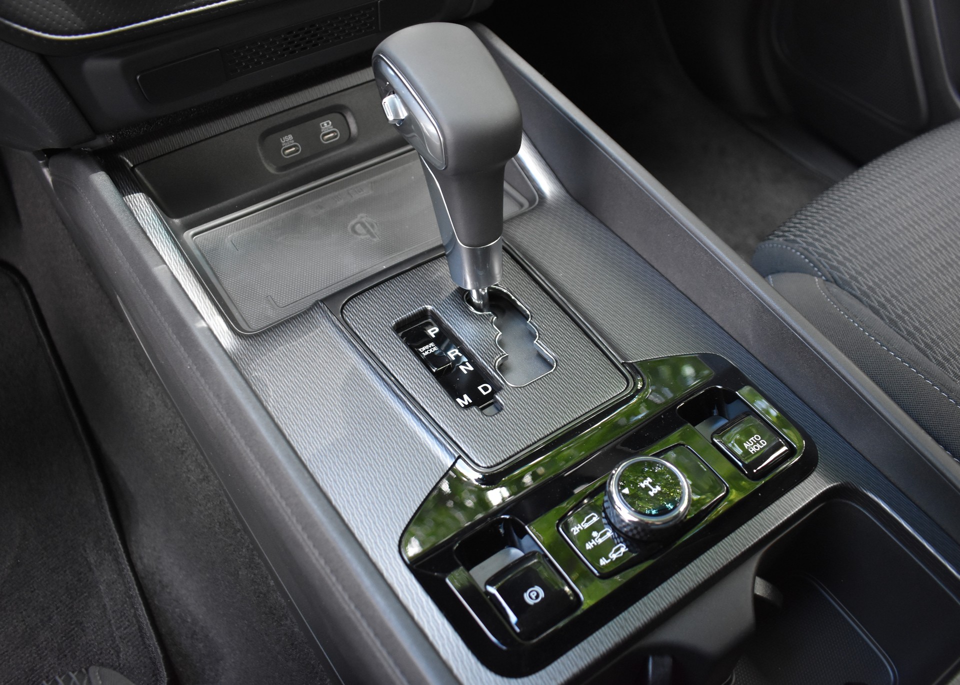 KGM-SsangYong Musso 2.2 Platinum 4WD A-image-16