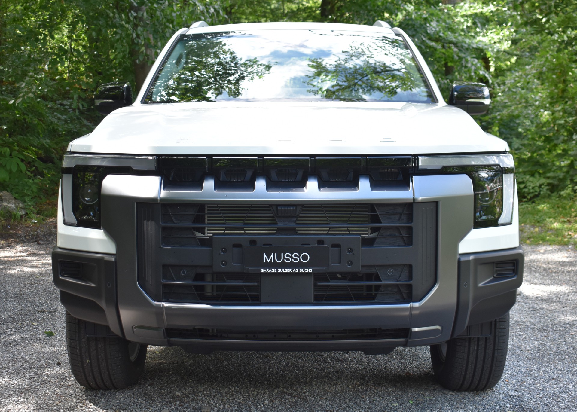 KGM-SsangYong Musso 2.2 Platinum 4WD A-showroom-element-1