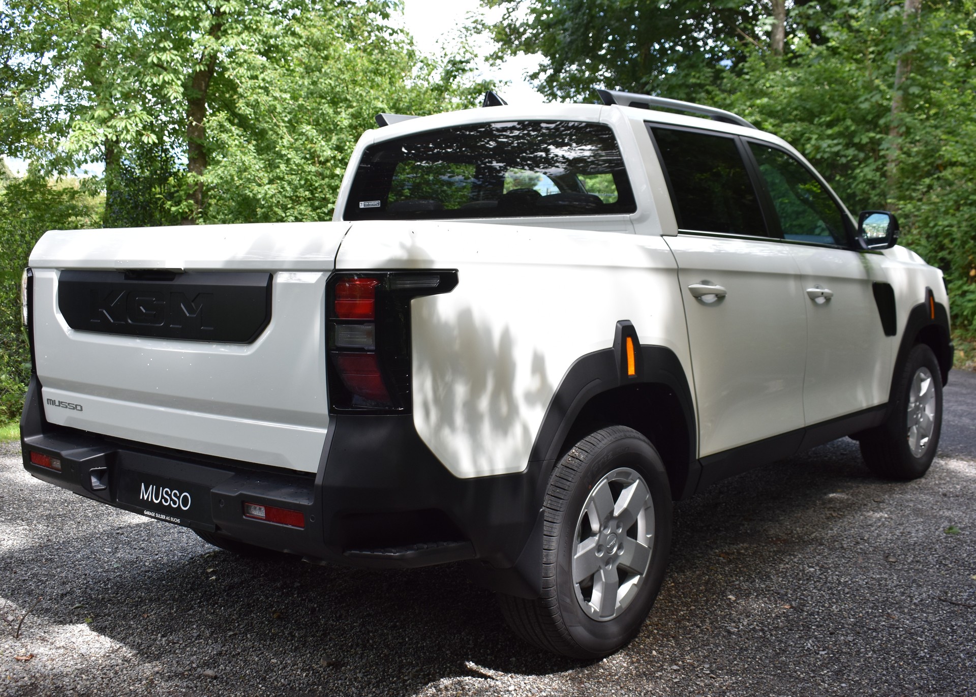 KGM-SsangYong Musso 2.2 Platinum 4WD A-showroom-element-2