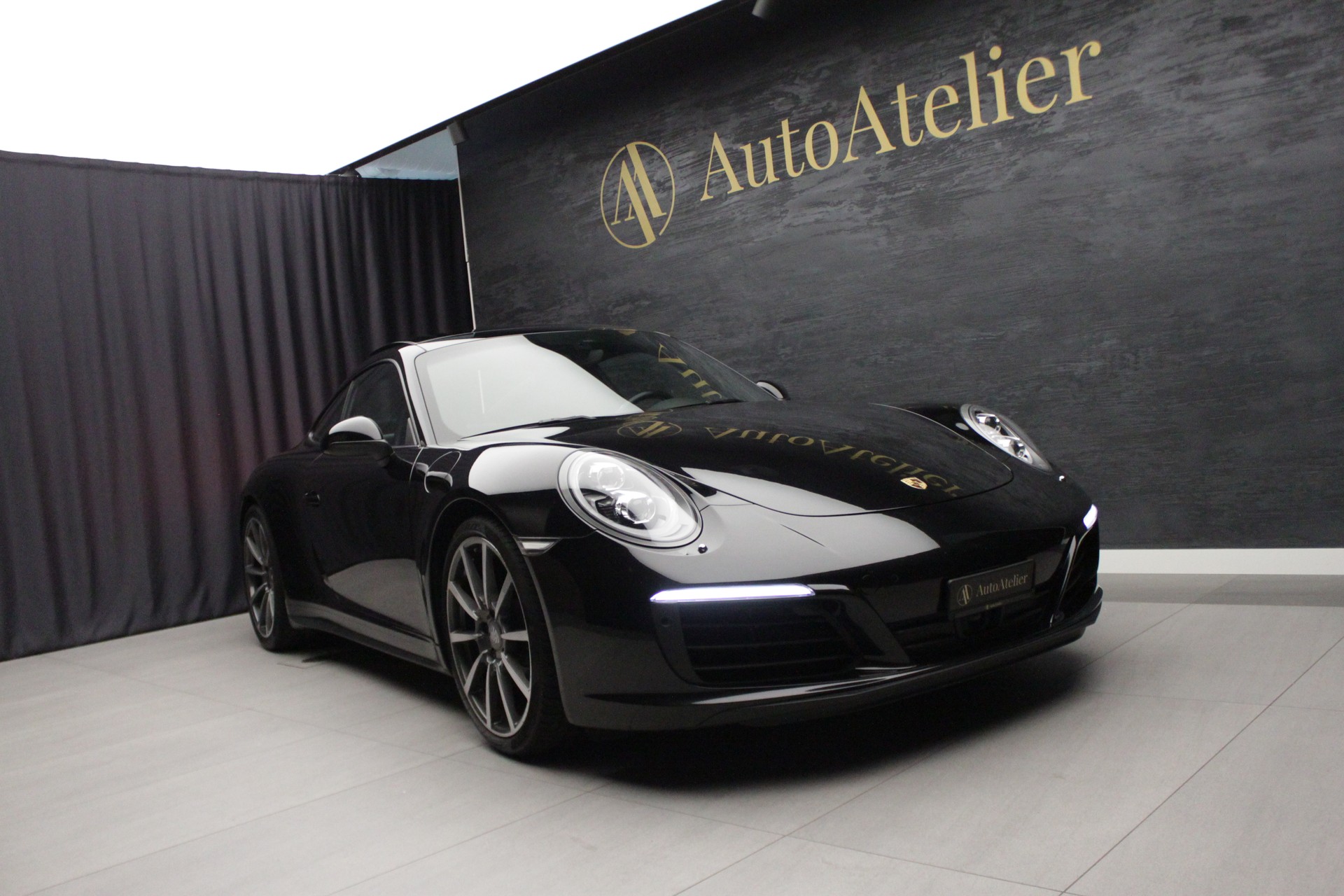 PORSCHE 911 Carrera 4 PDK-image-4