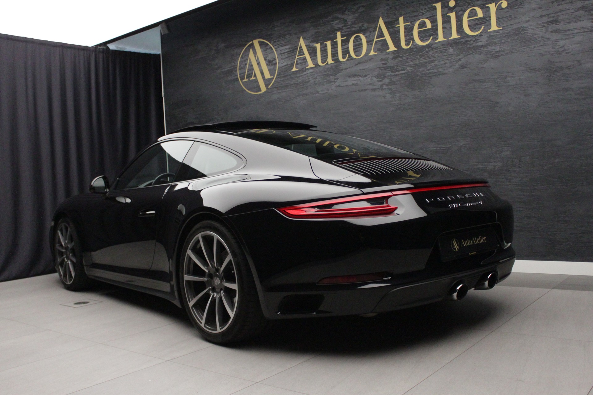 PORSCHE 911 Carrera 4 PDK-image-10