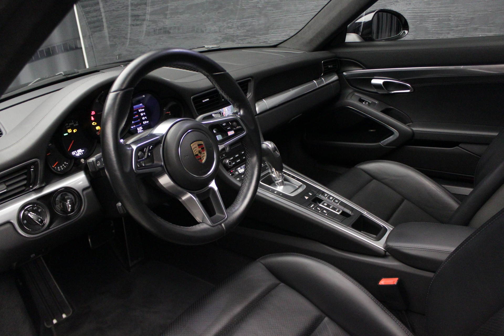 PORSCHE 911 Carrera 4 PDK-image-21