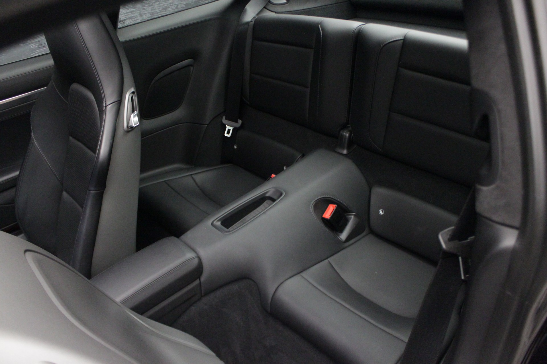 PORSCHE 911 Carrera 4 PDK-image-18
