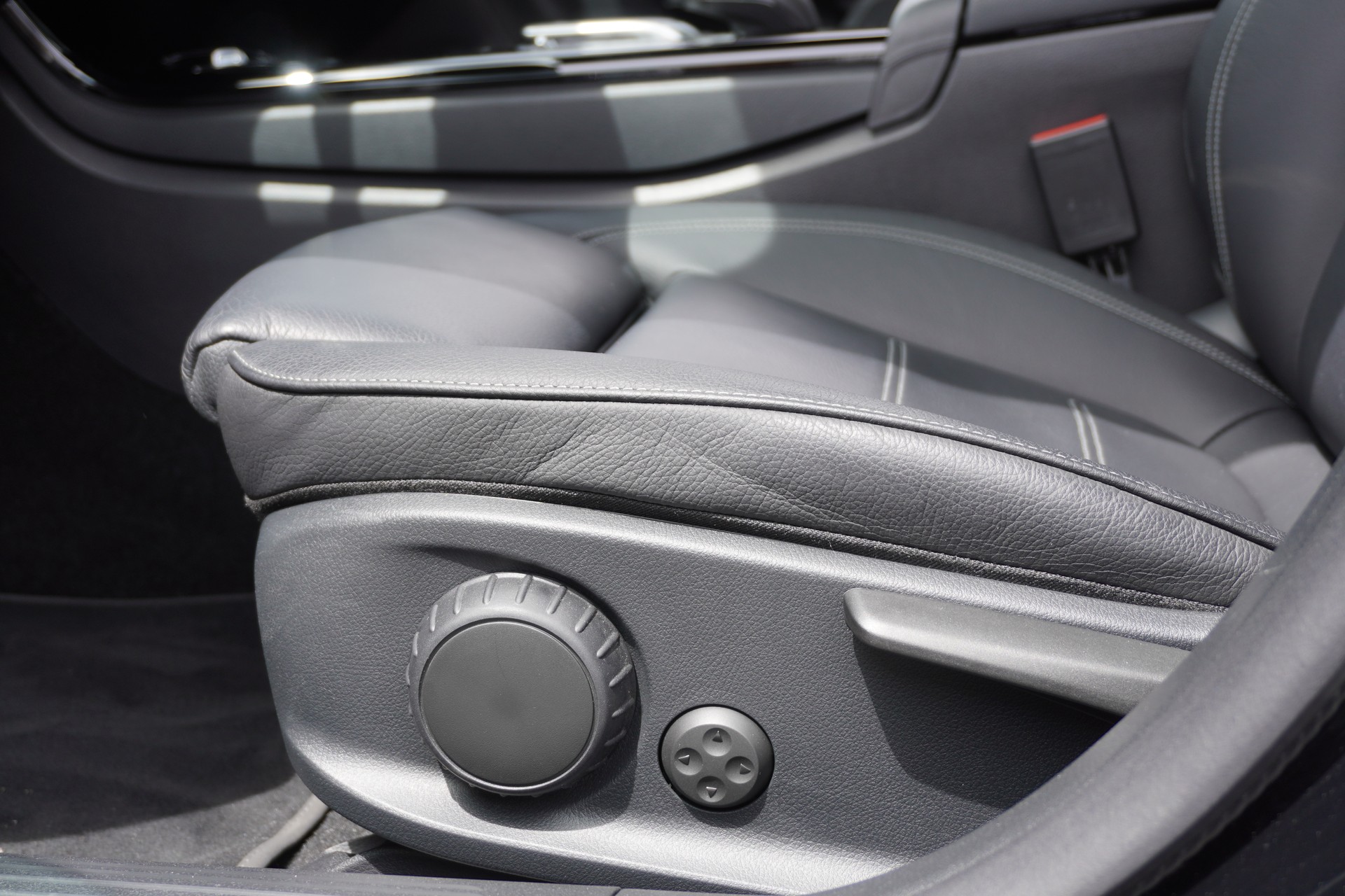 MERCEDES-BENZ CLA 220 d 4Matic Progressive 8G-DCT BLACK PACK-image-38
