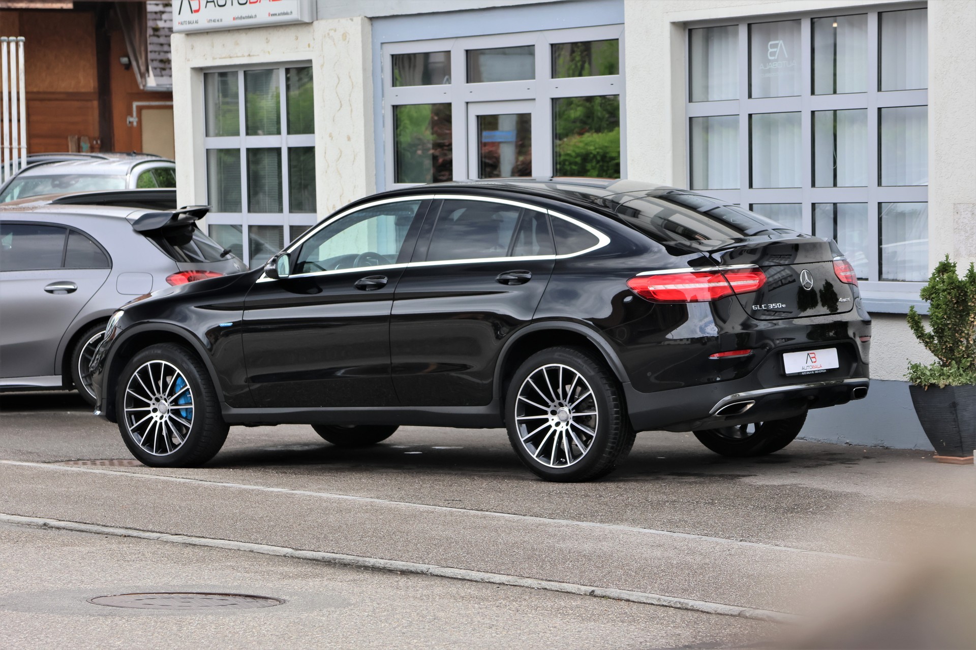 MERCEDES-BENZ GLC Coupé 350 e AMG Line 4Matic 7G-Tronic (CH)-image-4
