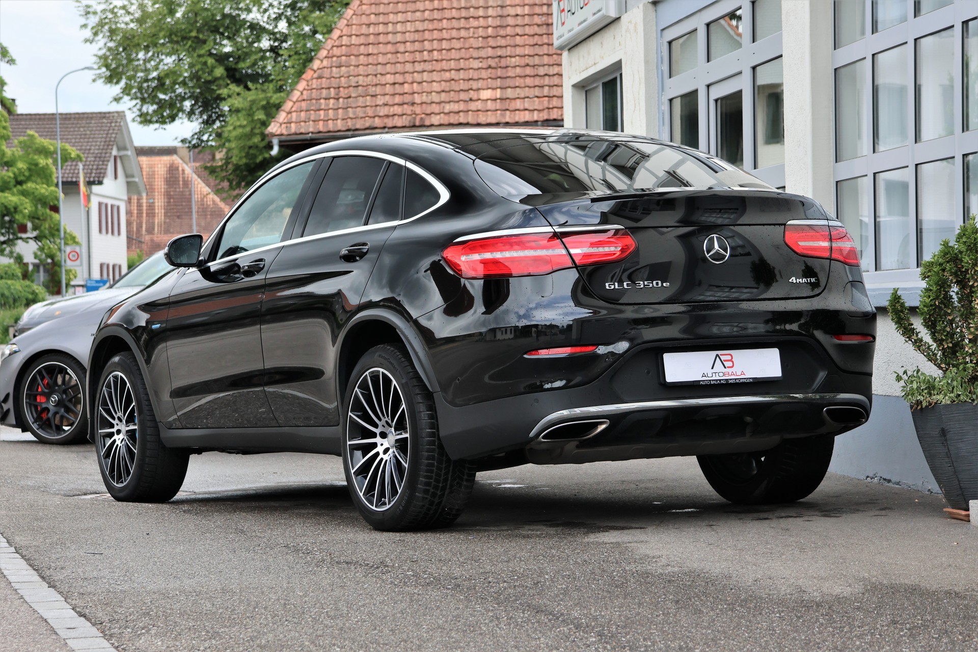 MERCEDES-BENZ GLC Coupé 350 e AMG Line 4Matic 7G-Tronic (CH)-showroom-element-2