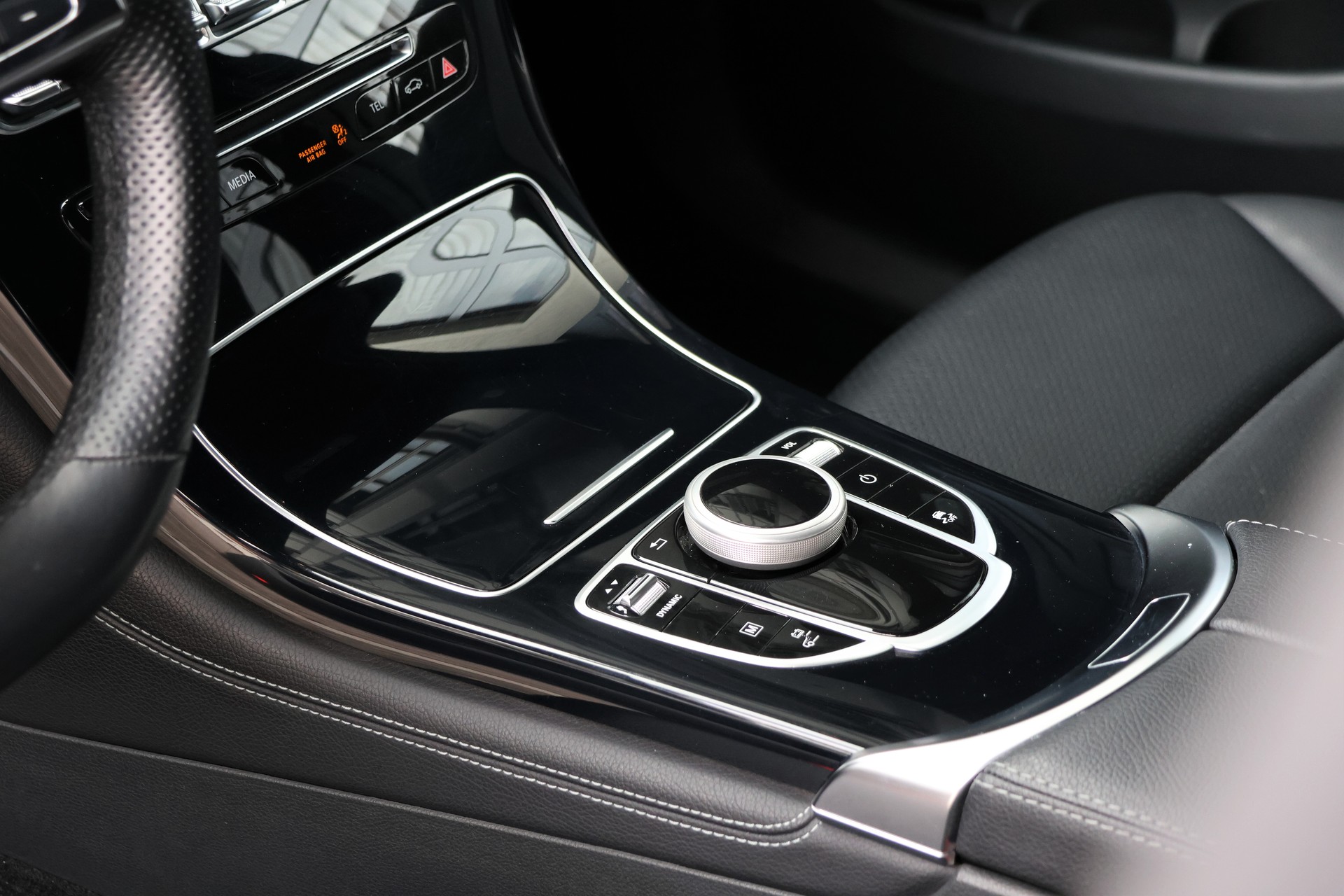 MERCEDES-BENZ GLC Coupé 350 e AMG Line 4Matic 7G-Tronic (CH)-image-10