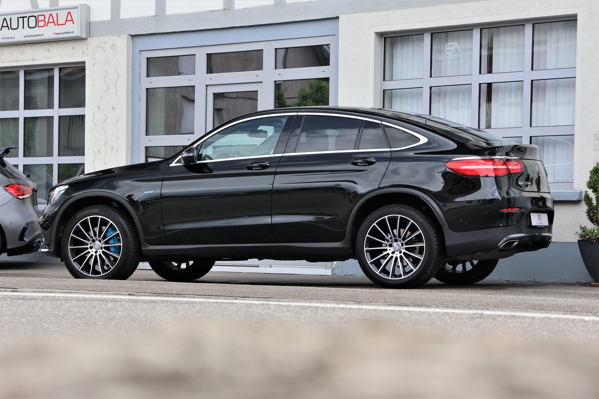 MERCEDES-BENZ GLC Coupé 350 e AMG Line 4Matic 7G-Tronic (CH)-showroom-element-3
