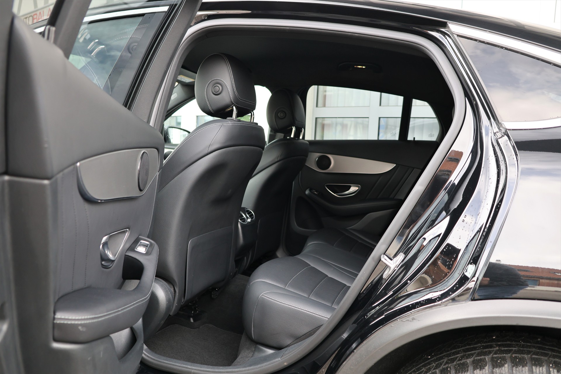MERCEDES-BENZ GLC Coupé 350 e AMG Line 4Matic 7G-Tronic (CH)-image-11