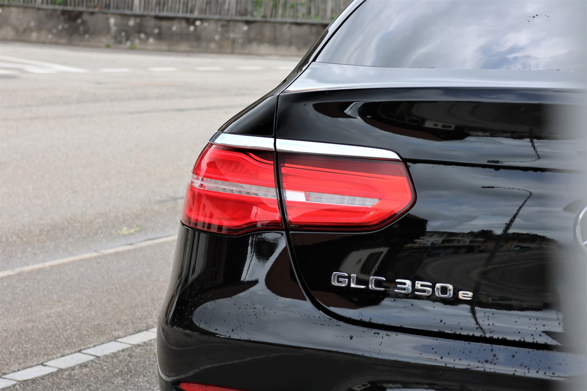 MERCEDES-BENZ GLC Coupé 350 e AMG Line 4Matic 7G-Tronic (CH)-image-5