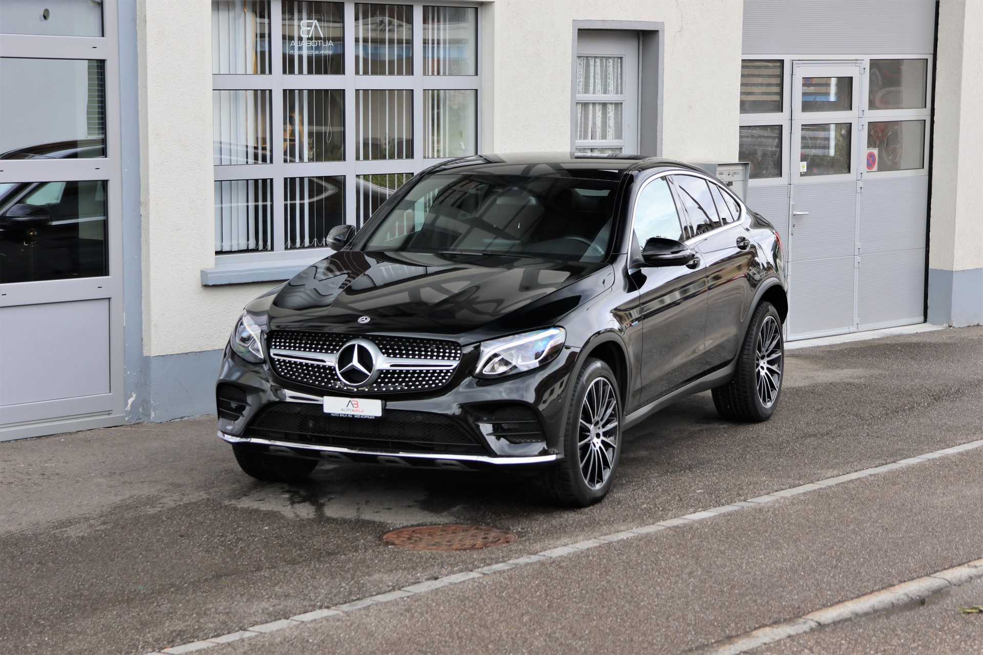 MERCEDES-BENZ GLC Coupé 350 e AMG Line 4Matic 7G-Tronic (CH)