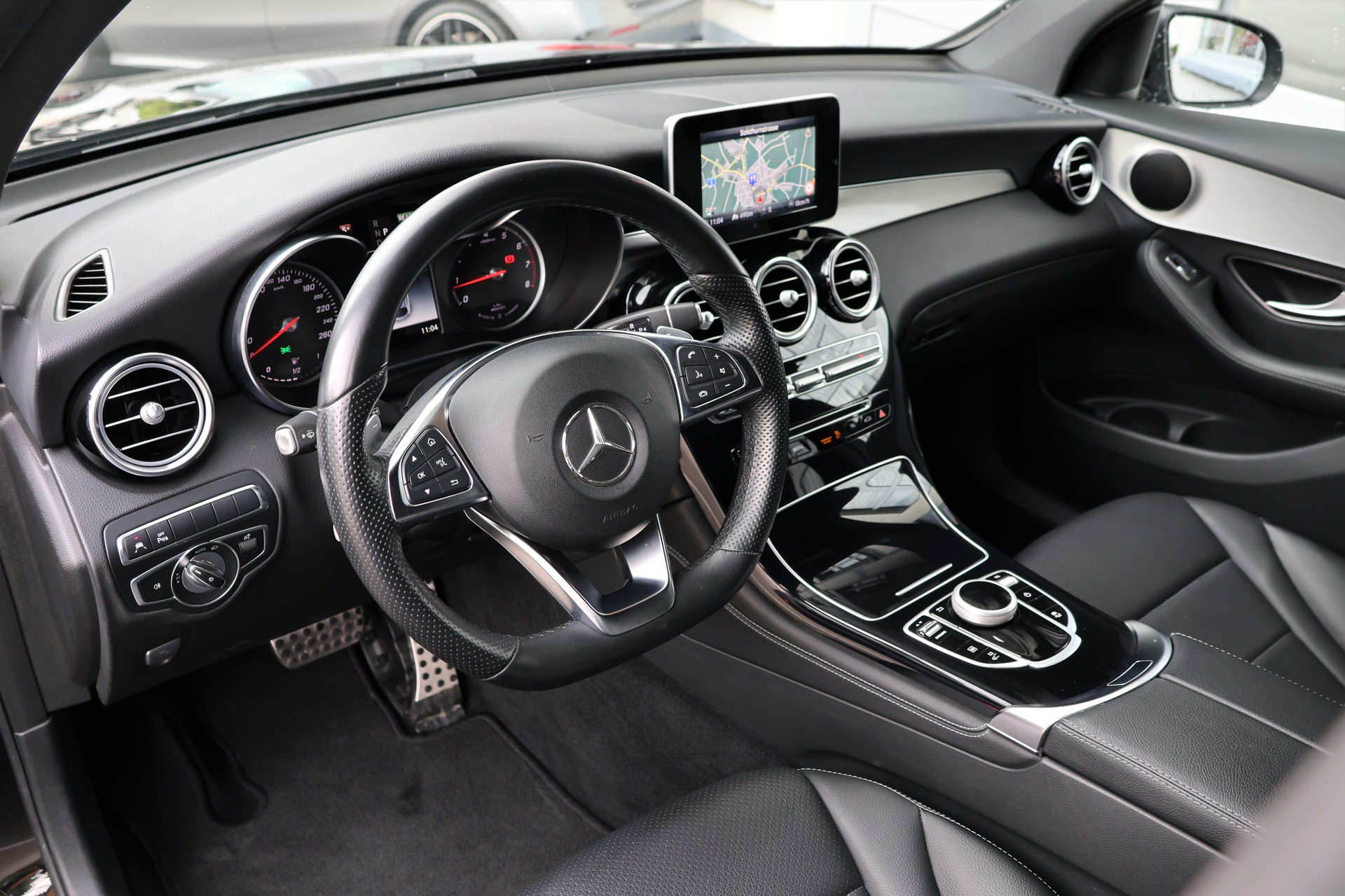 MERCEDES-BENZ GLC Coupé 350 e AMG Line 4Matic 7G-Tronic (CH)-image-9