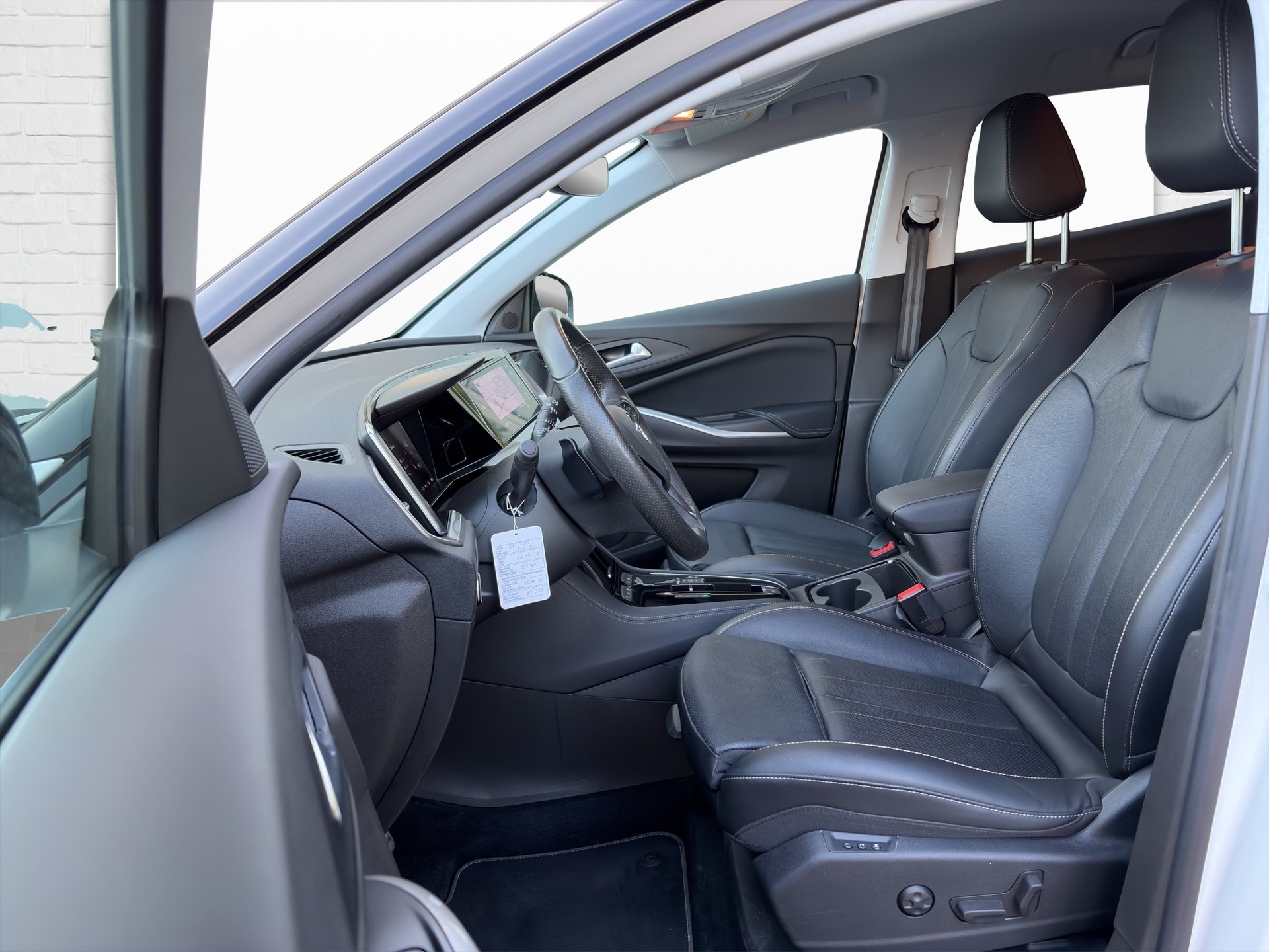 OPEL Grandland 1.6 Hybrid4 GSe Automatik-showroom-element-3